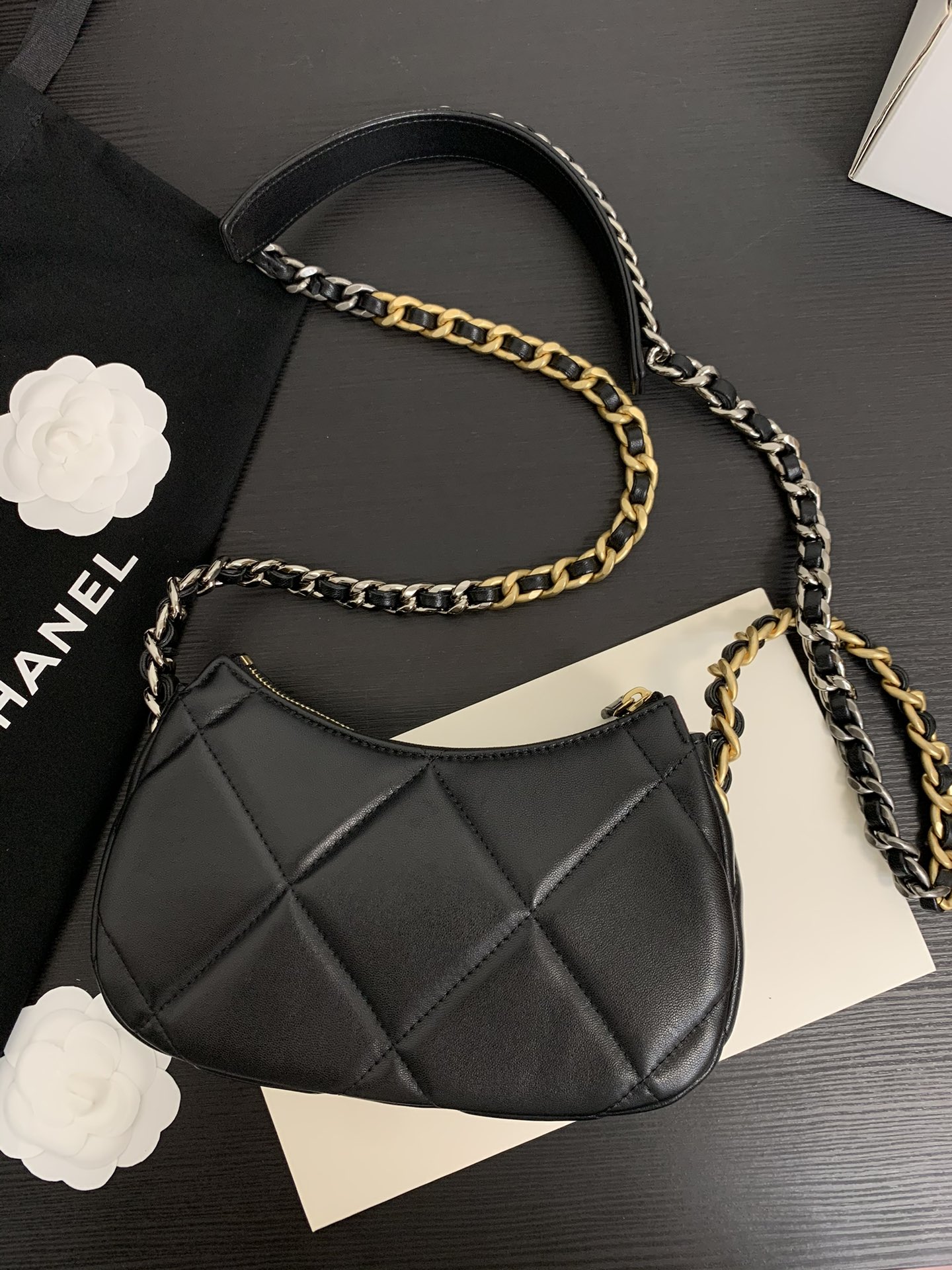 [Pre-order] Chanel C19 Hobo Shoulder bag and Pochettes GHW Black VIP คุณภาพที่ดีที่สุด