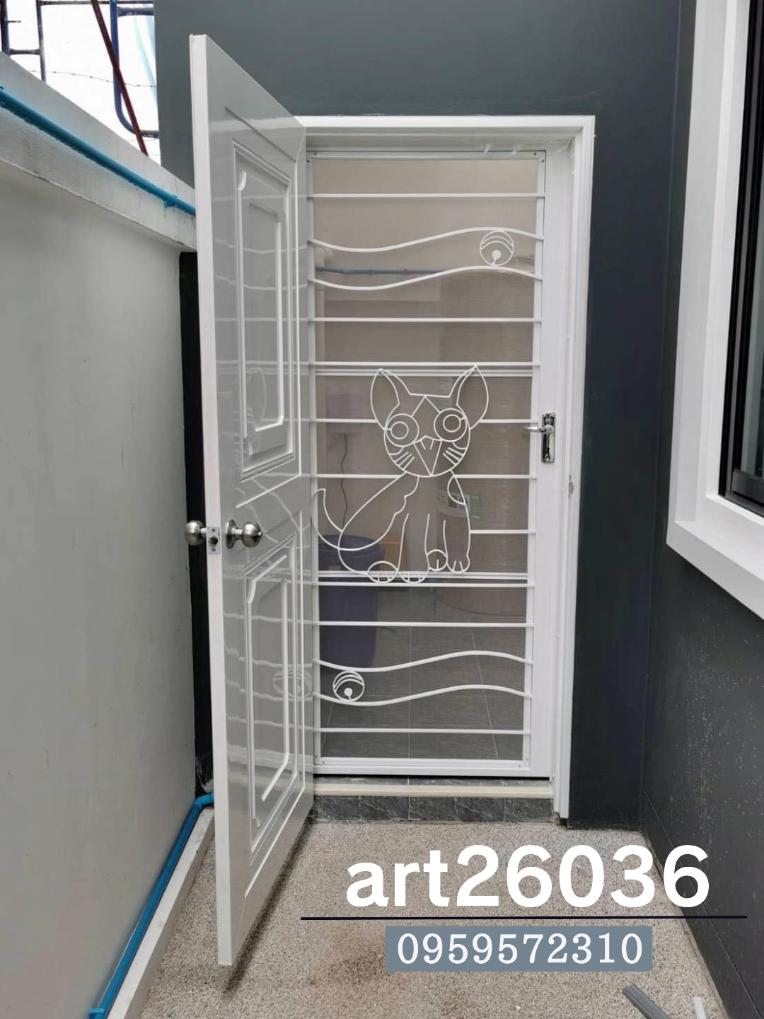 เหล็กดัดพร้อมมุ้งลวด กระจกบานเลื่อน ลายการ์ตูนแมว น่ารัก