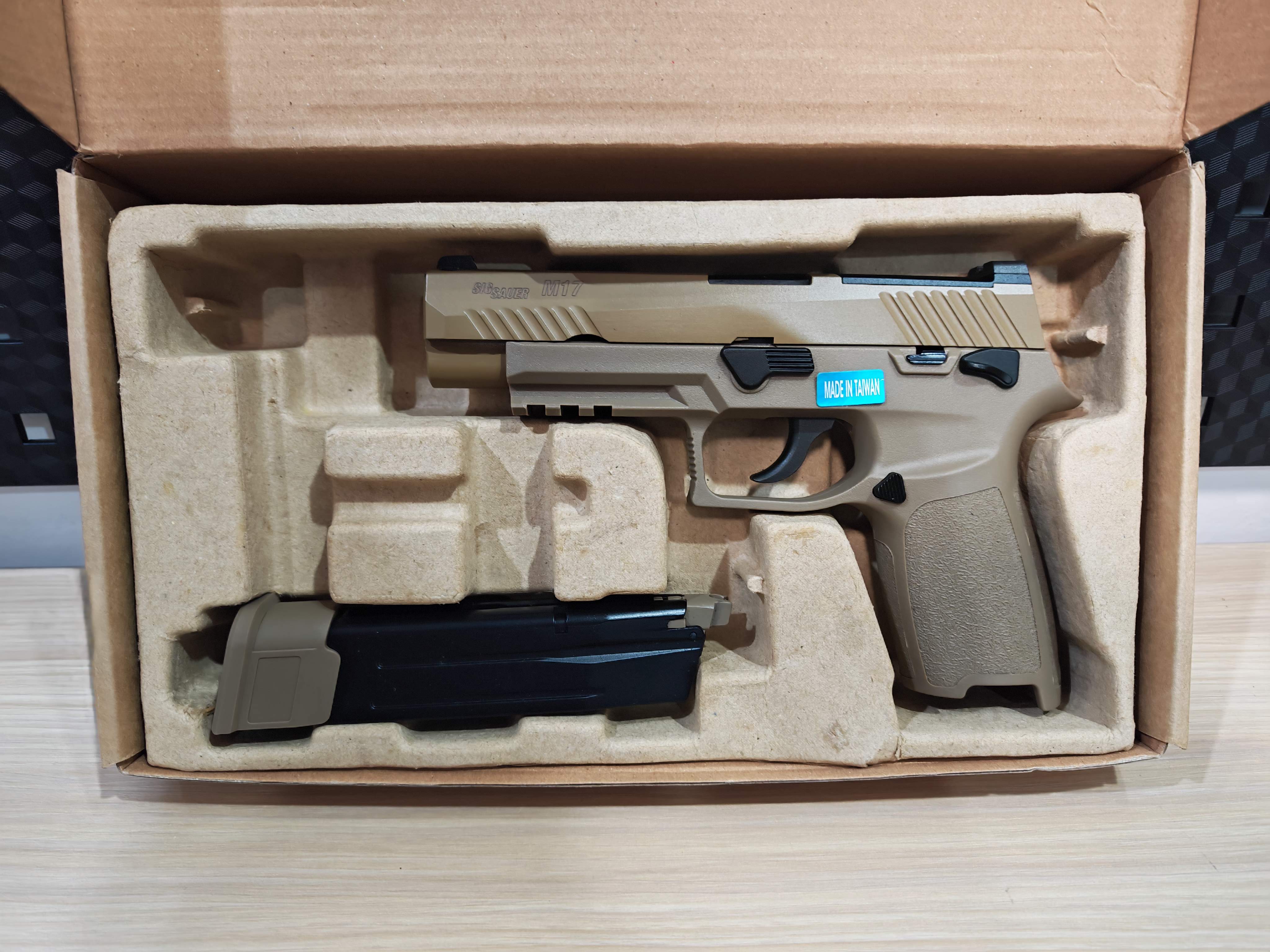 WE Sig Sauer P320 M17 สีทราย GBB BB Gun บีบีกัน แบบแก๊ส ปืนอัดลม มือสอง Airsoft Gun