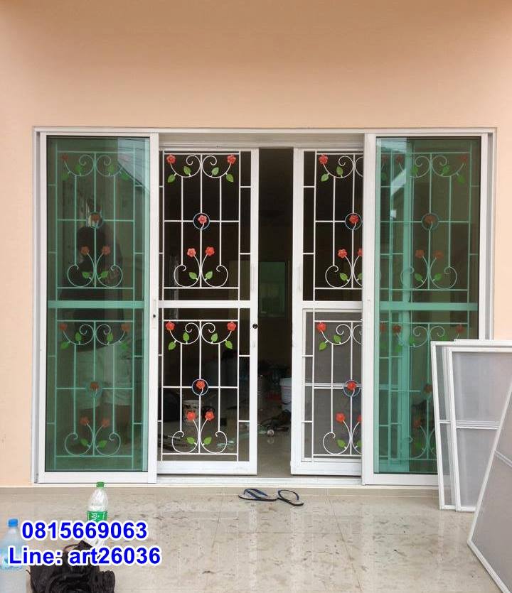 เหล็กดัดพร้อมมุ้งลวด