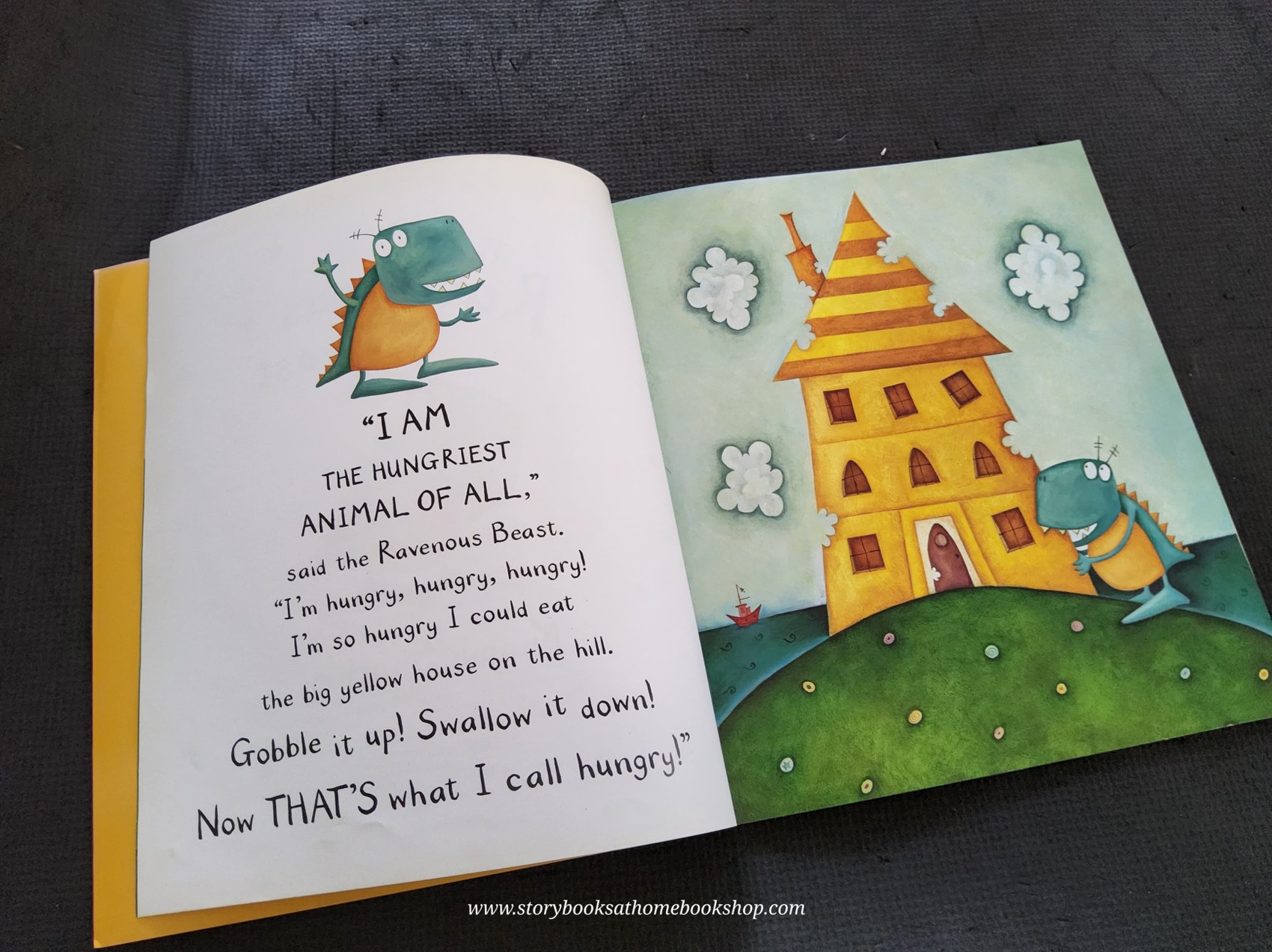 หนังสือนิทานปกอ่อน** 🍅🍓THE RAVENOUS BEAST WITH CD