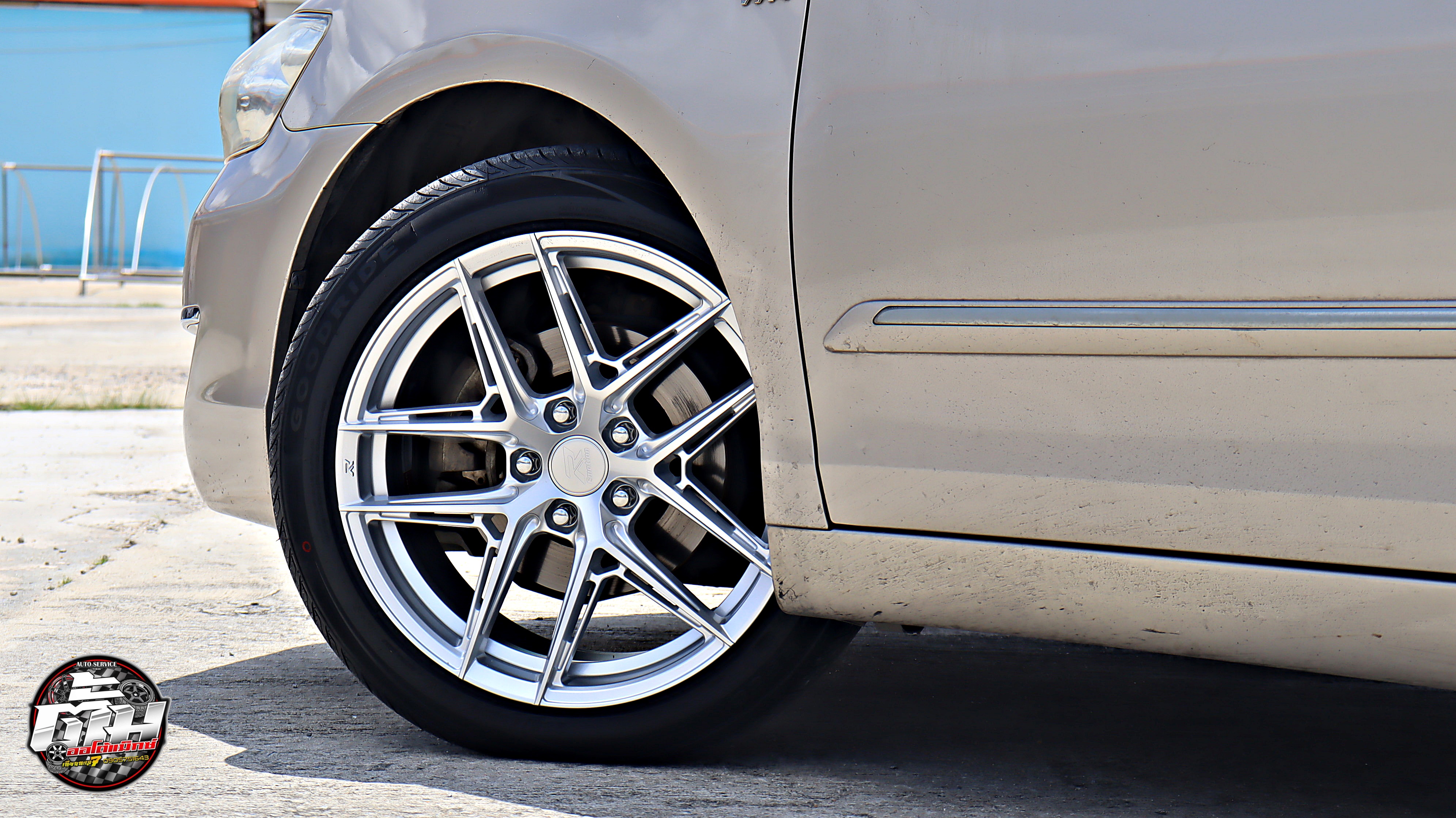 TOYOYA CAMRY เปลี่ยนล้อยาง EMOTION-R VS2 ขอบ18นิ้ว ยาง GOODRIDE RP88 235/45R18 98V