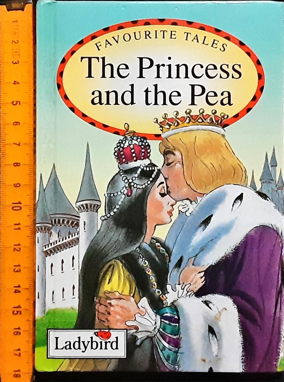 หนังสือนิทานปกแข็ง** 🍅🍅FAVOURITE TALES:THE PRINCESS AND THE PEA