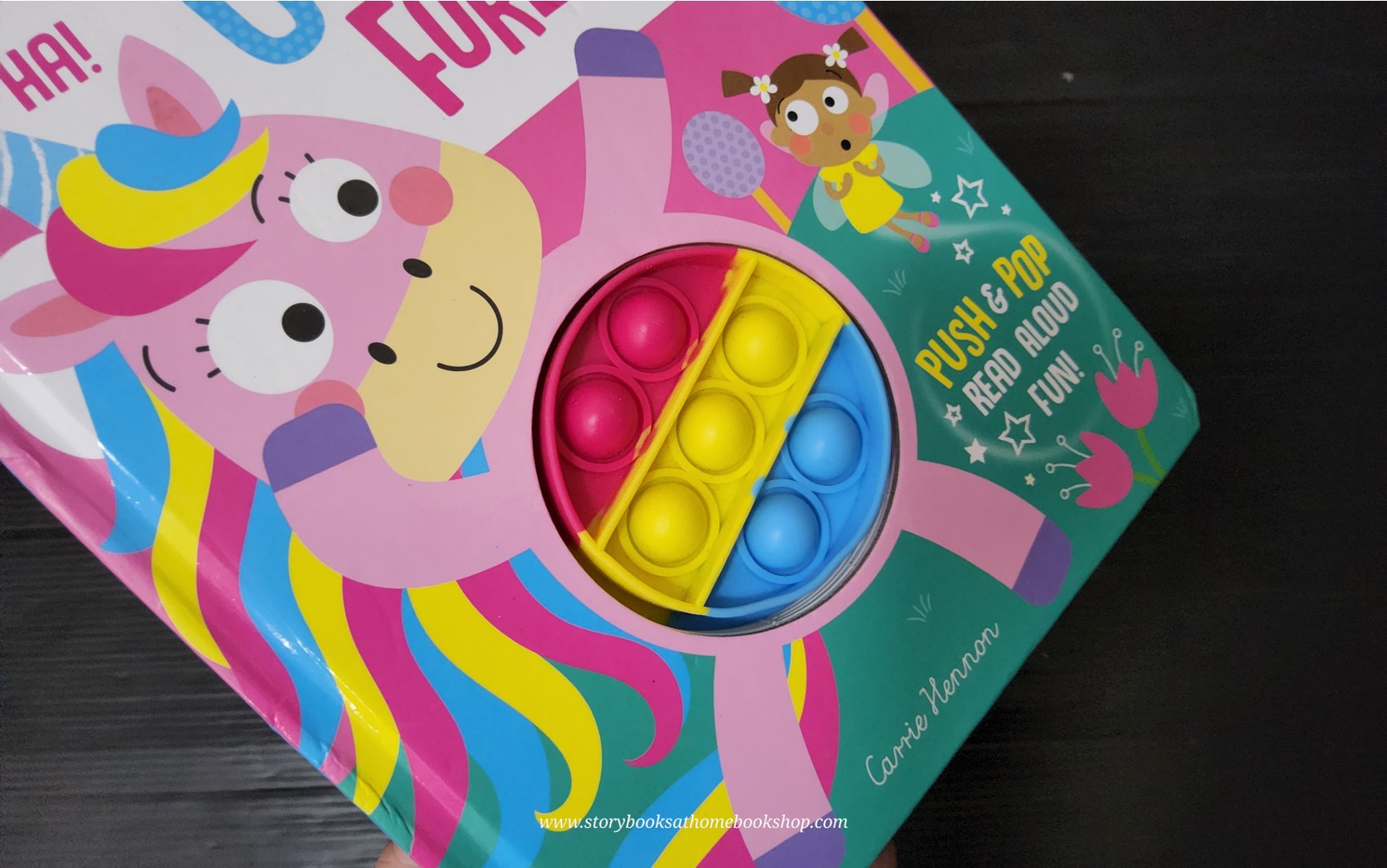 BOARD BOOK** ð
ð
UNICORNY FOREVER! PUSH&POP READ ALOND FUN