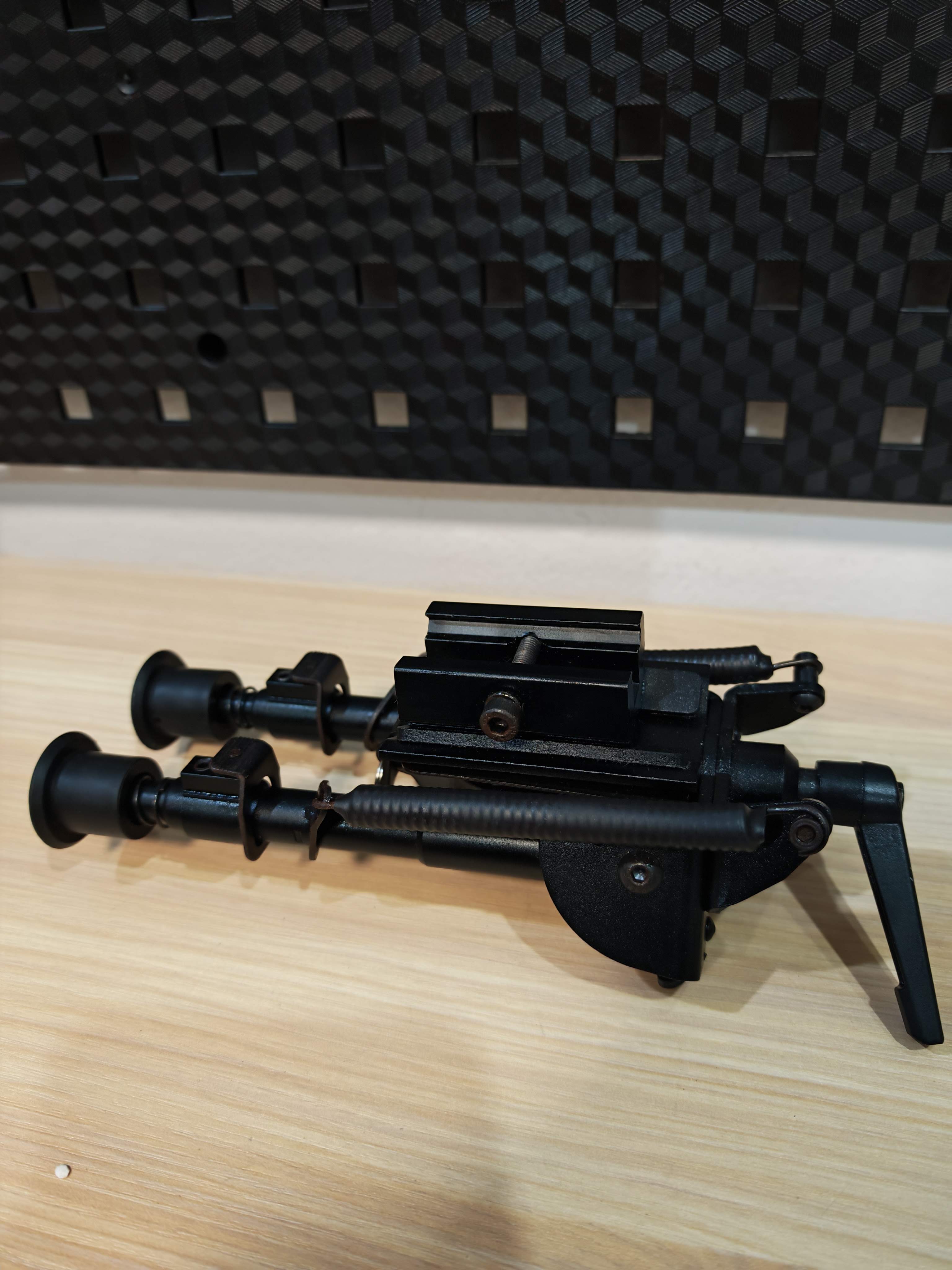 ขาทรายสปริง Harris 6-9 นิ้ว Pod Lock พร้อมที่ล็อคกับราง Picatinny มือสอง