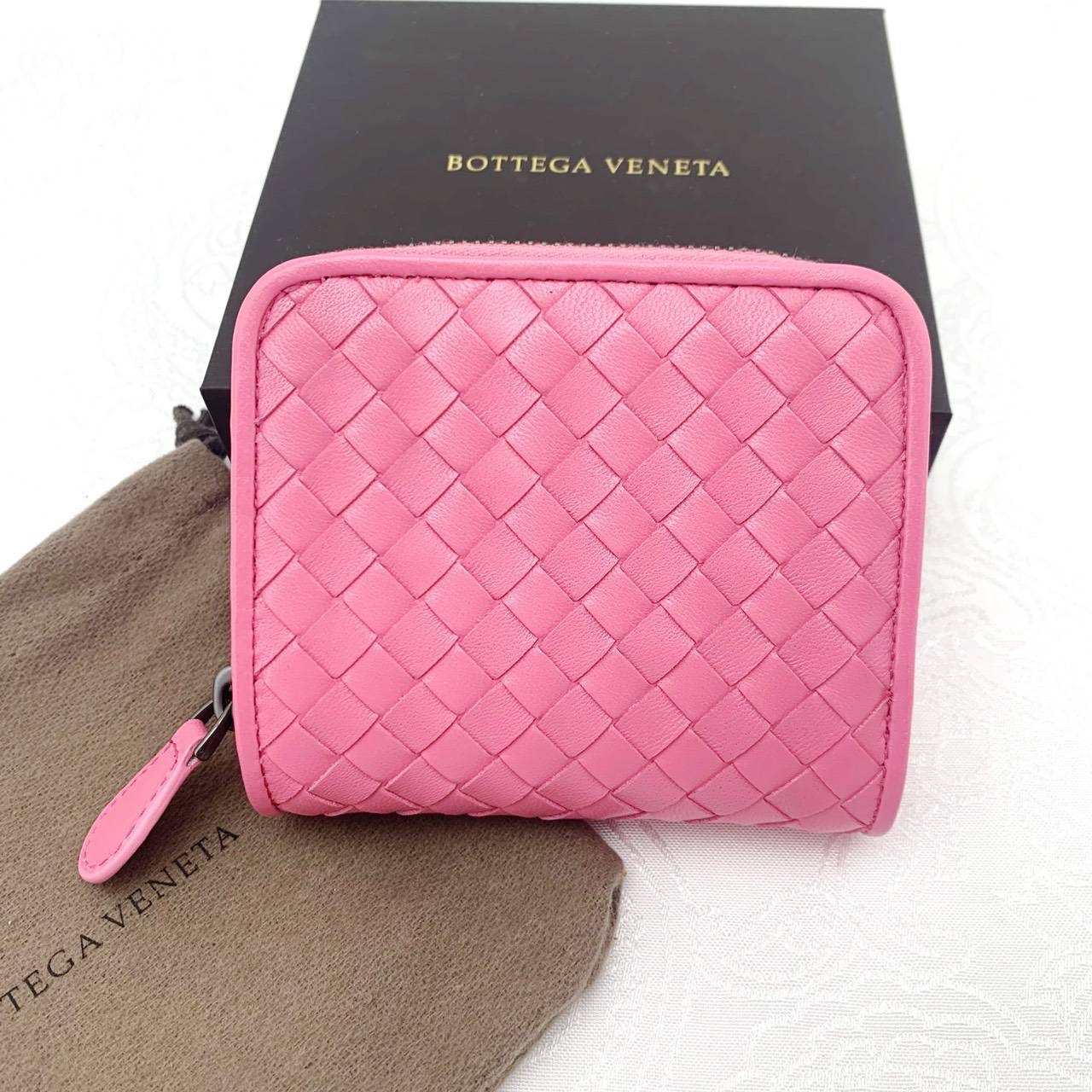 New Bottega venetta Mini Zippy wallet Color: Pink 10.5x9x3 cm มีช่องใส่การ์ด ช่องซิปใส่เหรียญ ช่องใส่แบงค์ไม่พับ