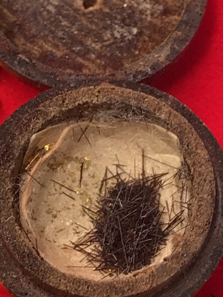 พระทันตธาตุครูบาอภิชัยขาวปี วัดผาหนาม จ.ลำพูน และพระเกศาธาตุ