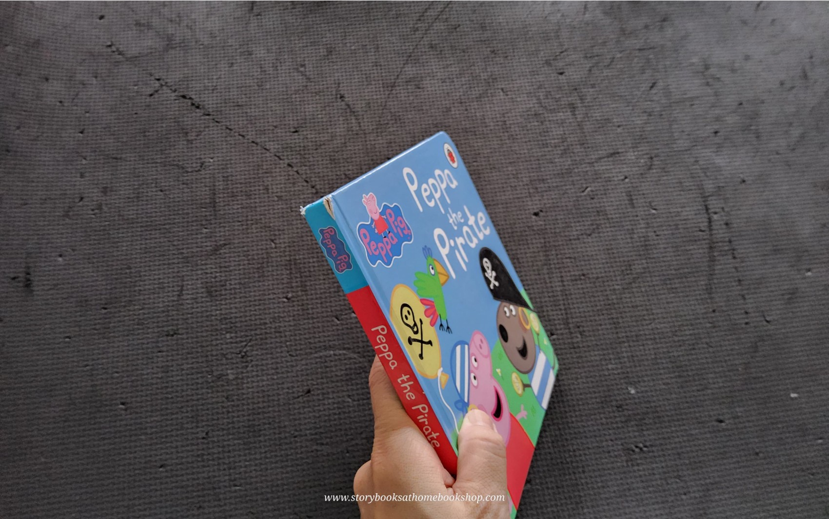 BOARD BOOK** 🍅🍅PEPPA PIG THE PIRATE