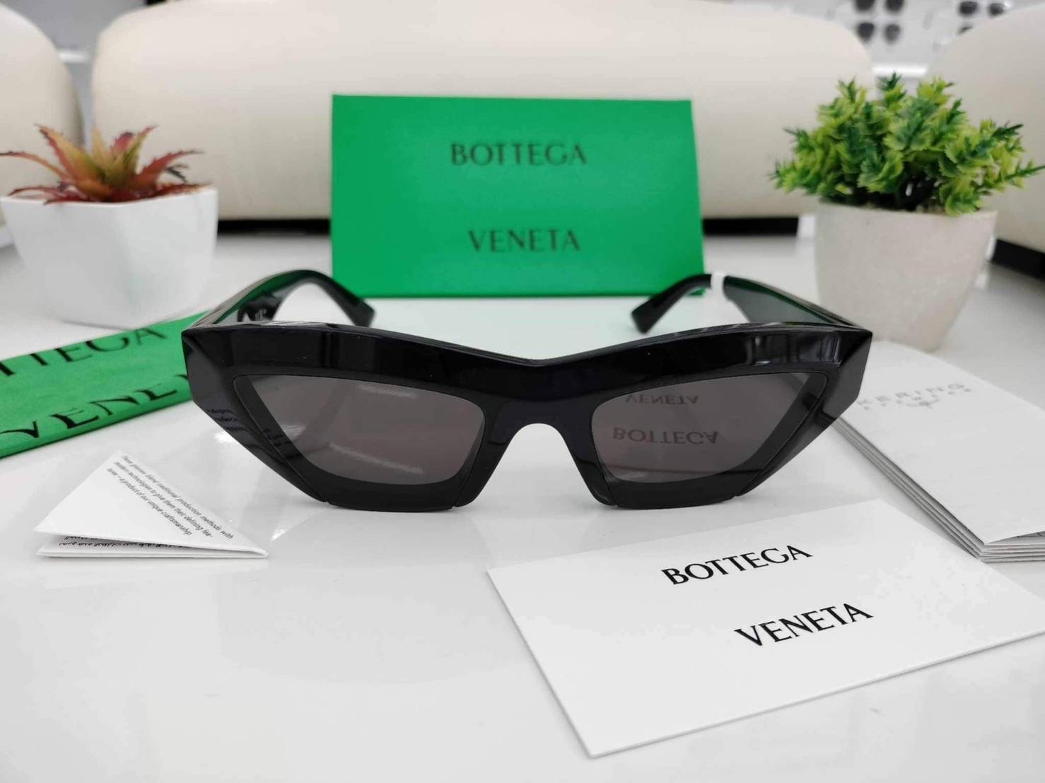 New BOTTEGA sunglasses ขนาด 53-21-145mm