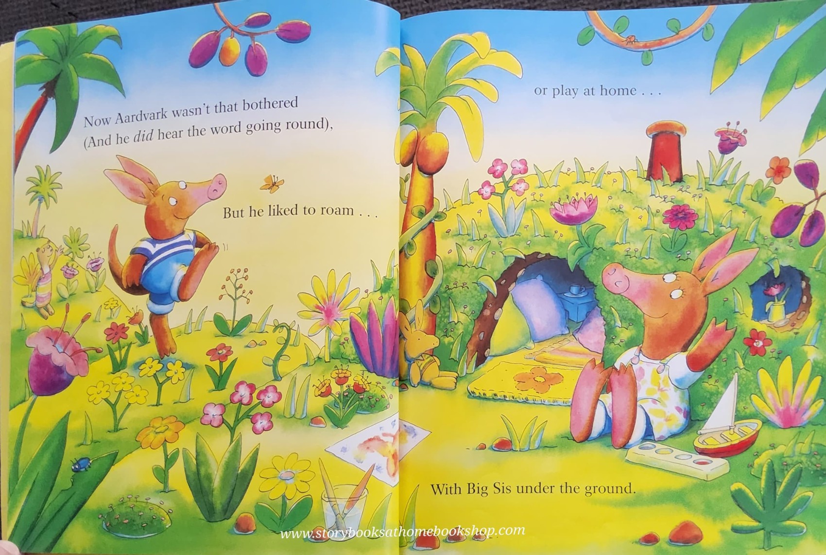 **หนังสือนิทานปกอ่อน** 🍅🍓ANTS IN YOUR PANTS!