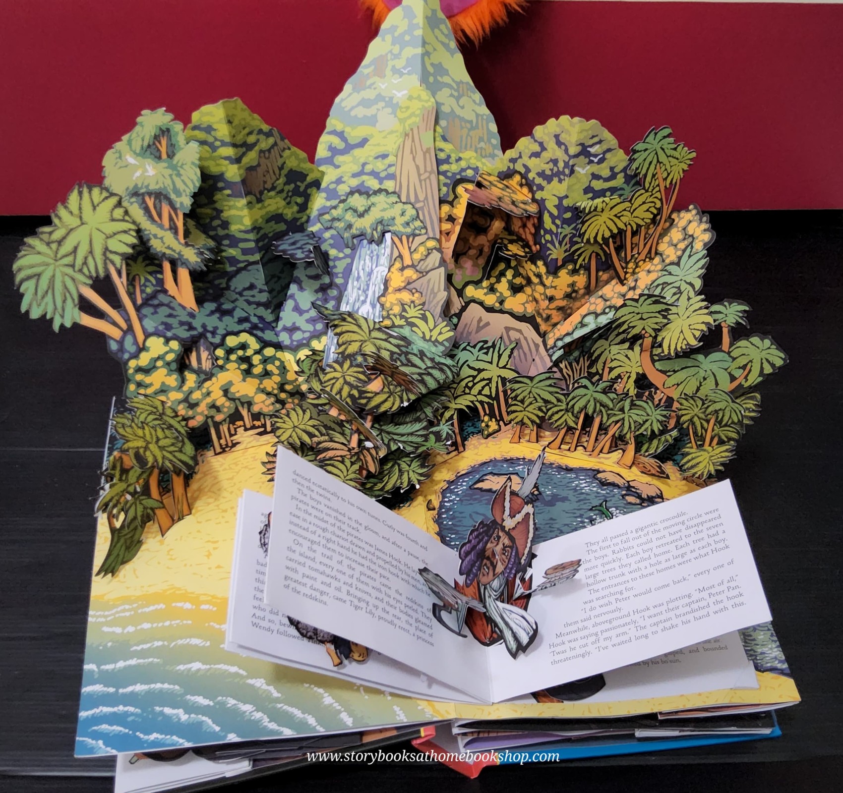 Pop-Up PETER PAN STORY BOOK
