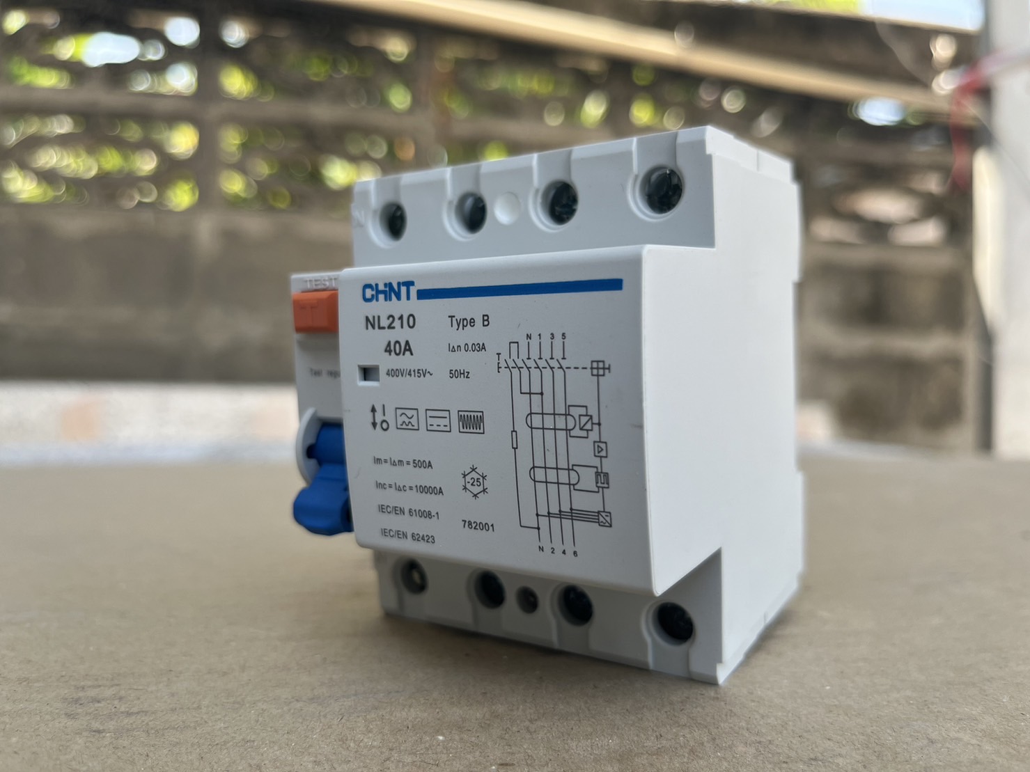 เบรกเกอร์กันดูด RCCB Type B 3 เฟส เบรกเกอร์กันไฟดูด เบรกเกอร์กันไฟรั่ว กันดูด CHINT NL210 4 Poles 3 Phase 40A , 30mA (10KA) (Box)