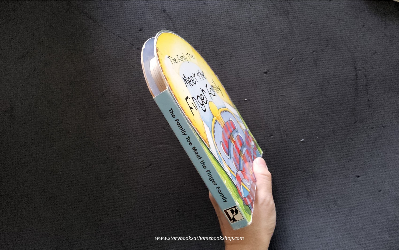 THE FAMILY TOE MEET THE FINGER FAMILY