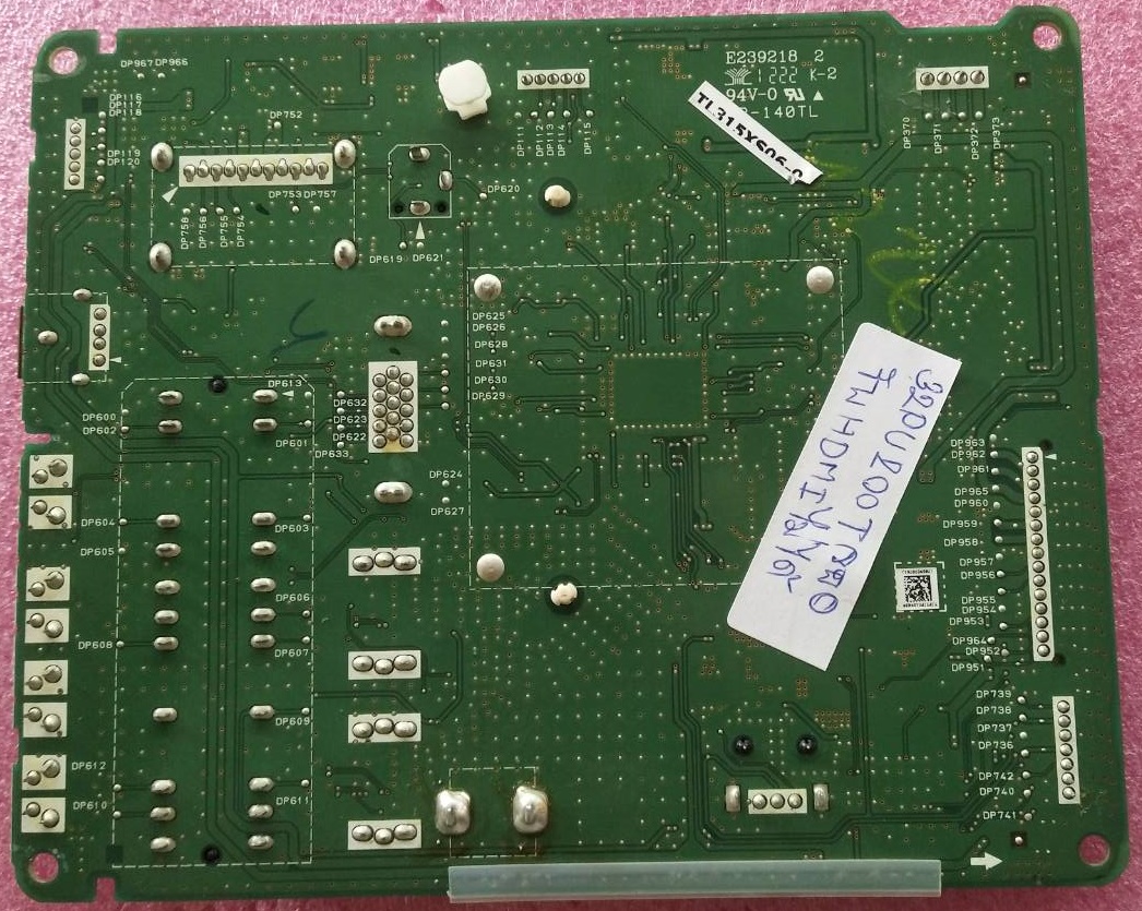 เมนบอร์ดทีวี โตชิบา TOSHIBA ของแท้ถอดจากเครื่อง ใช้กับรุ่น 32PU200T เบอร์จอ TL315XS06-0 รับHDMI ไม่ได้