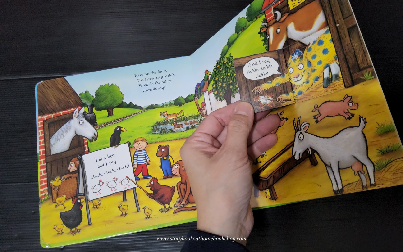 FLAP BOARD BOOK** 🍅🍓THE TICKLE BOOK BY IAN WHYBROW.AXEL SCHEFFLER