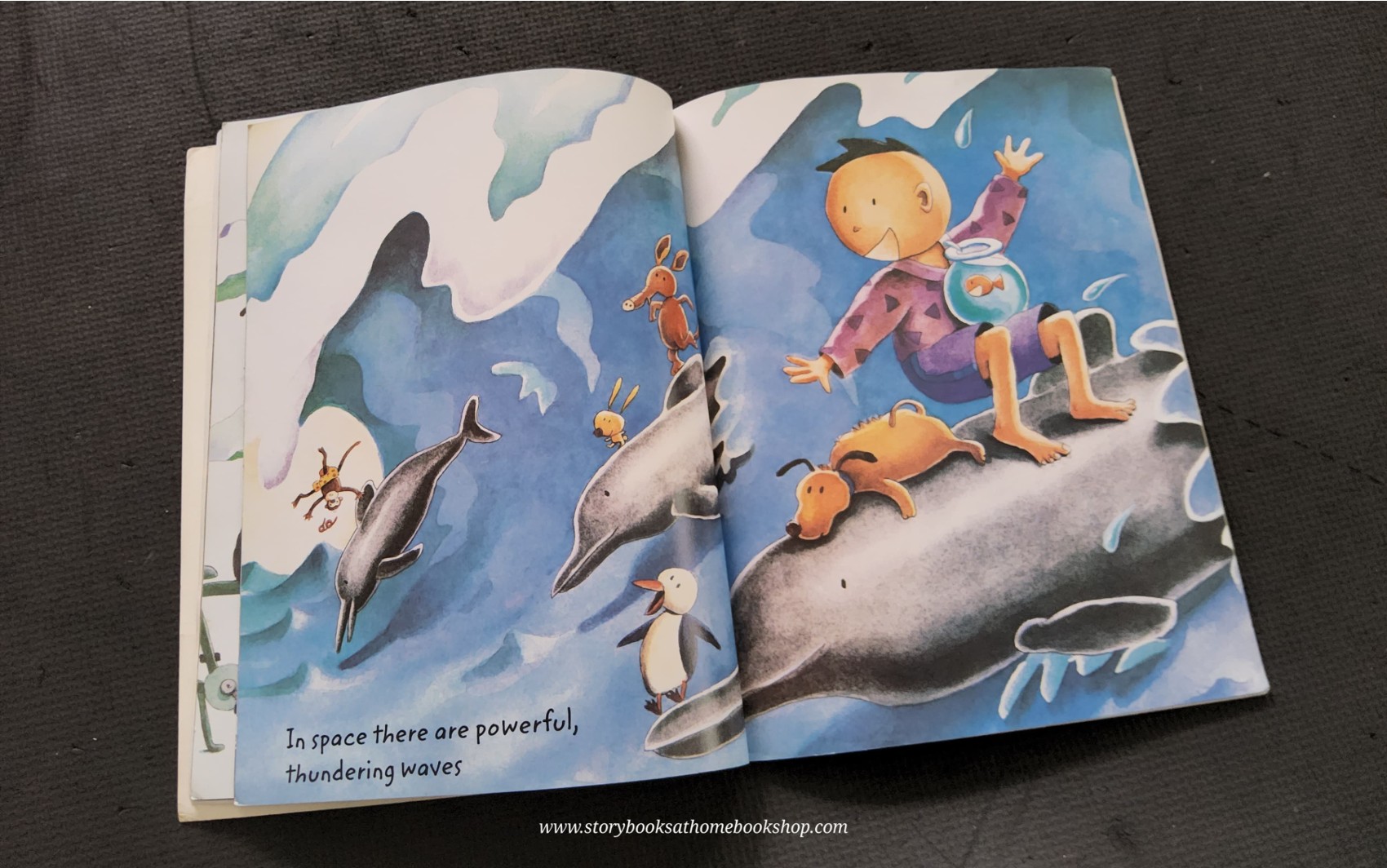 หนังสือนิทานปกอ่อน** 🍅🍓HERE IN SPACE