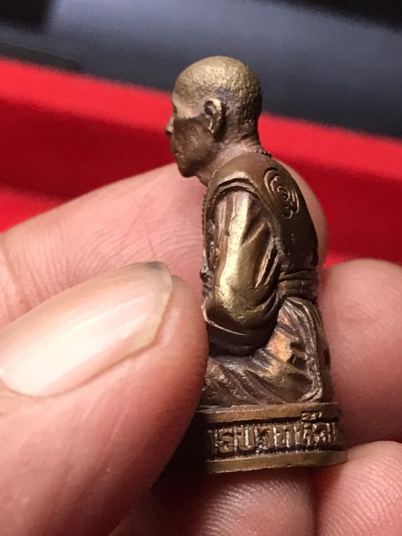 รูปหล่อจัมโบ้ครูบาชัยยะวงศาฯ ปี 2539 รุ่นชัยมงคล 83 ที่ระลึกสร้างเจดีย์ชเวดากอง (จำลอง) เนื้อทองแดง