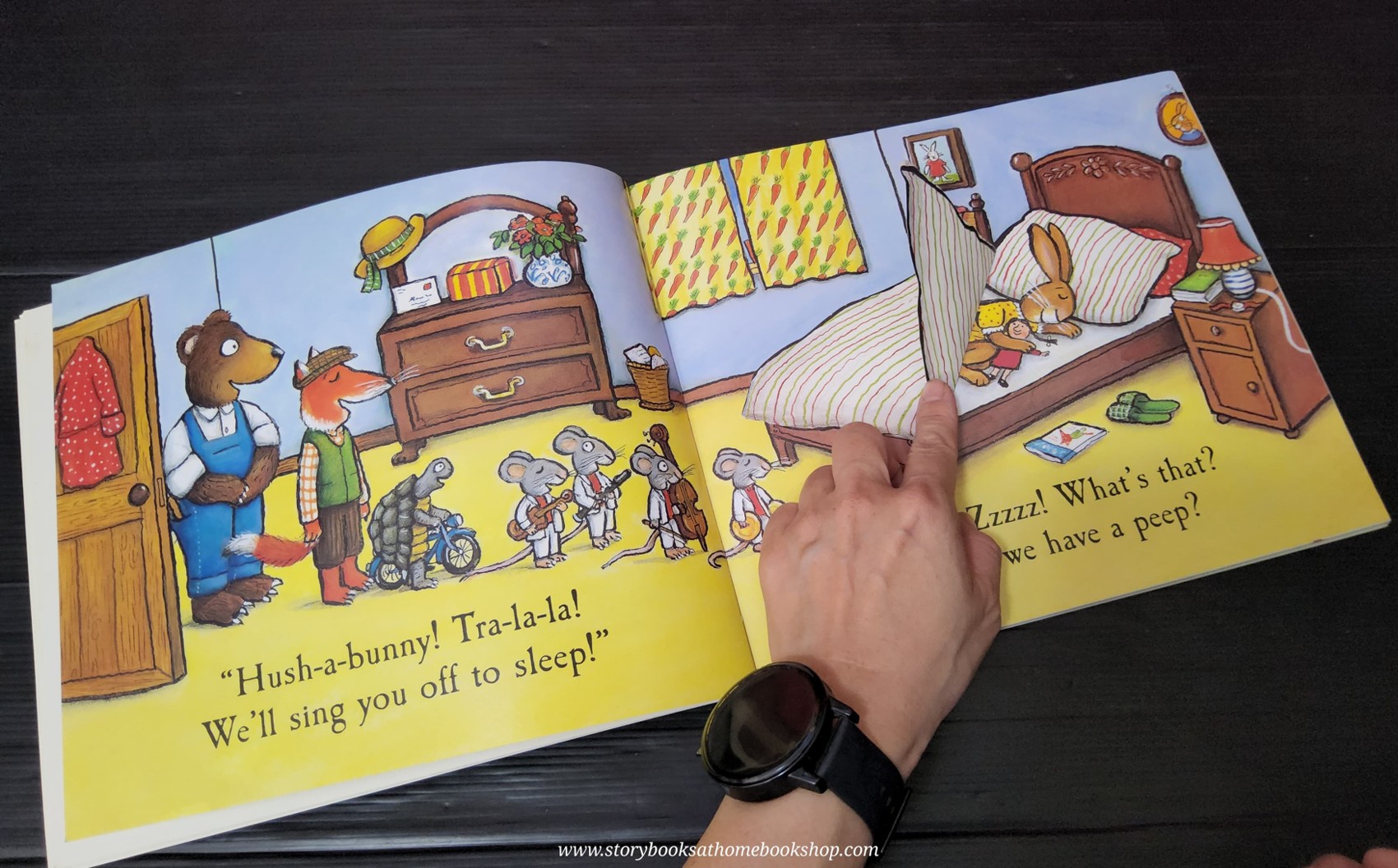 หนังสือนิทานปกอ่อน flap book** ♥️TALES FROM ACORN WOOD BY JULIA DONALDSON.AXEL SCHEFFLER