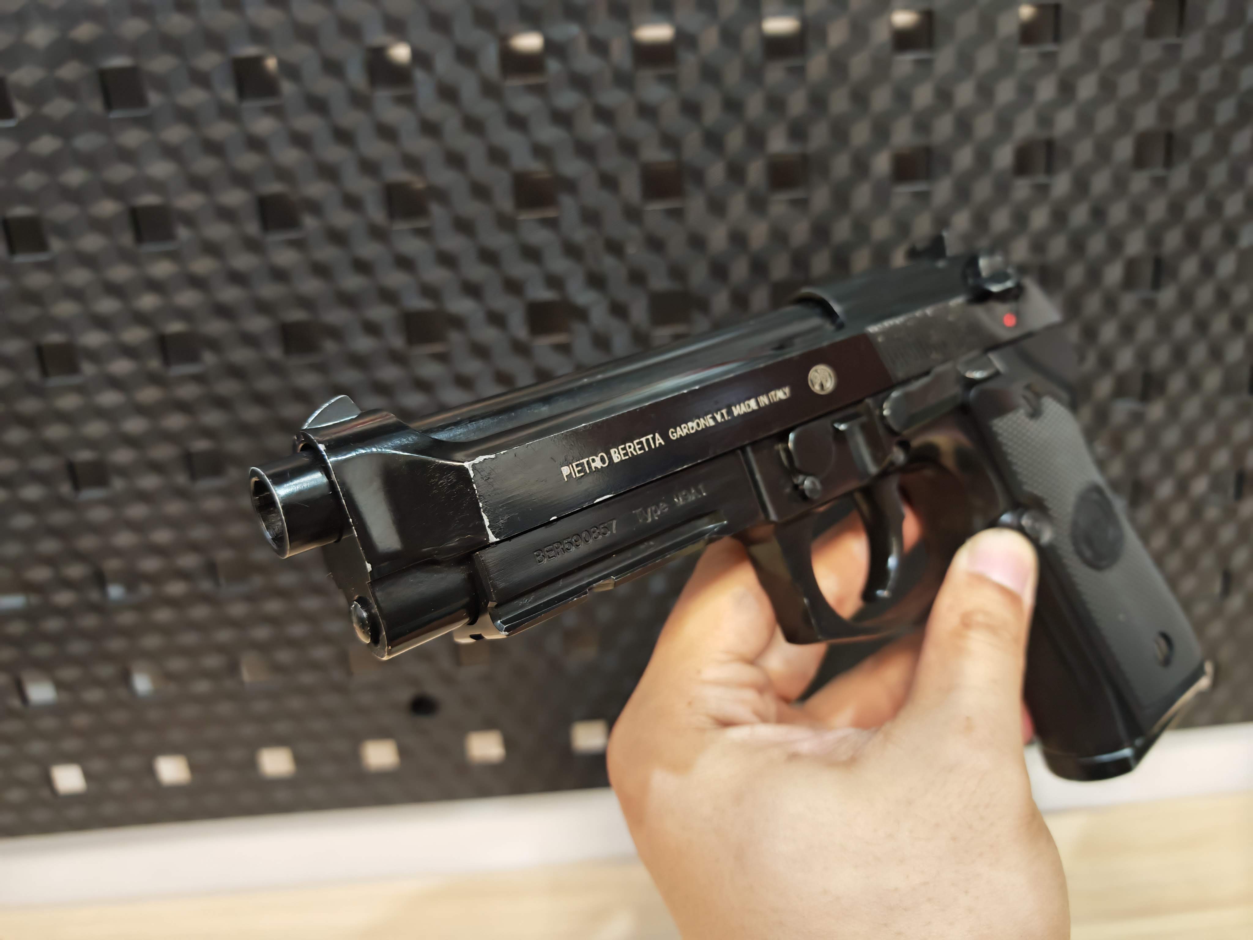 WE Beretta M9A1 โลหะทั้งตัว GBB ไต้หวัน BB Gun บีบีกัน แบบแก๊ส ปืนอัดลม มือสอง Airsoft Gun