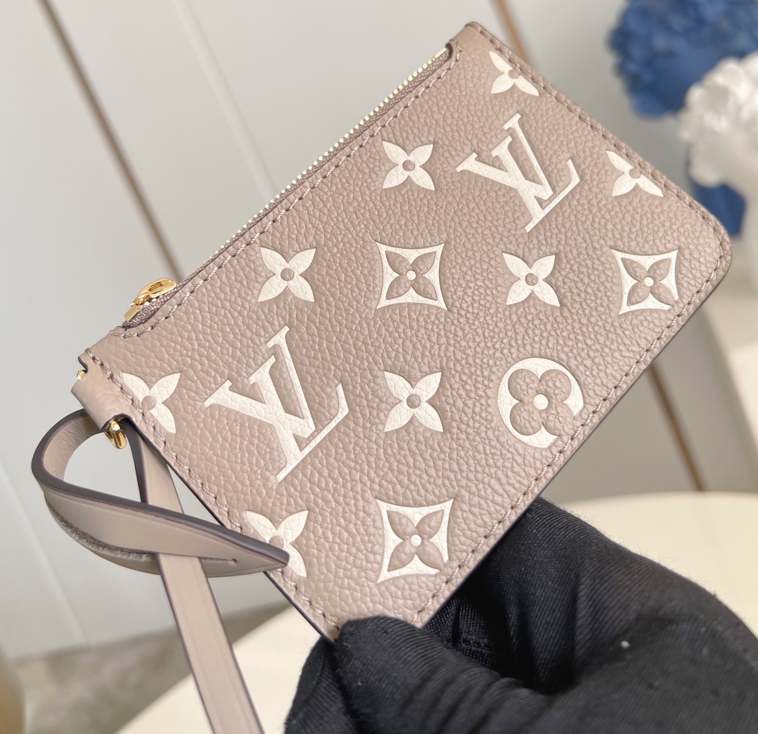 [Pre-order] Louis Vuitton กระเป๋ารุ่น All In BB Bicolor Monogram Empreinte Beige/Cream งานเกรด Vip คุณภาพดีที่สุด