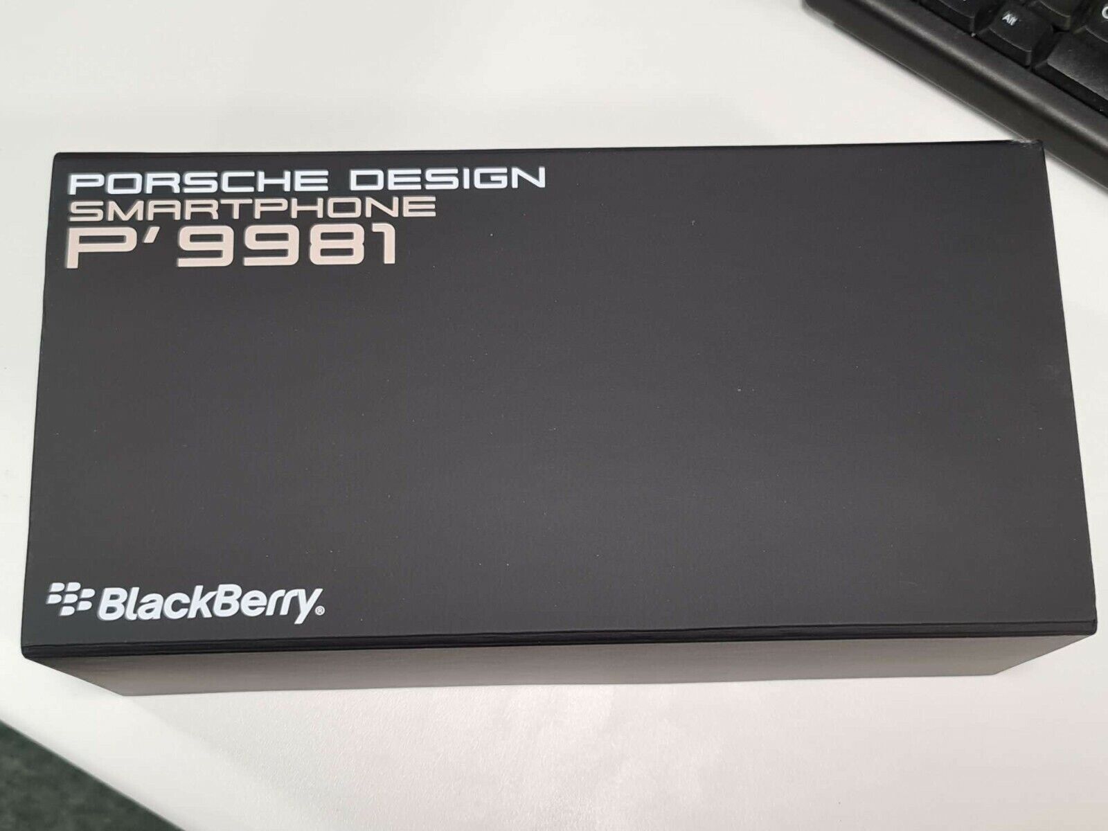 Blackberry Porsche Design P9981 Used like new!!!