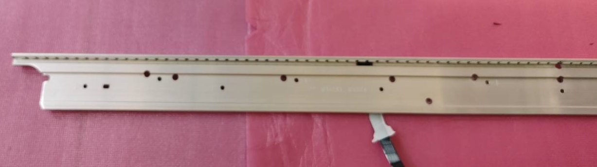 หลอดแบคไลน์ ทีวี แอลจี LG ของแท้ถอดจากเครื่อง รุ่น47LM8600-TA.ATMWLJT