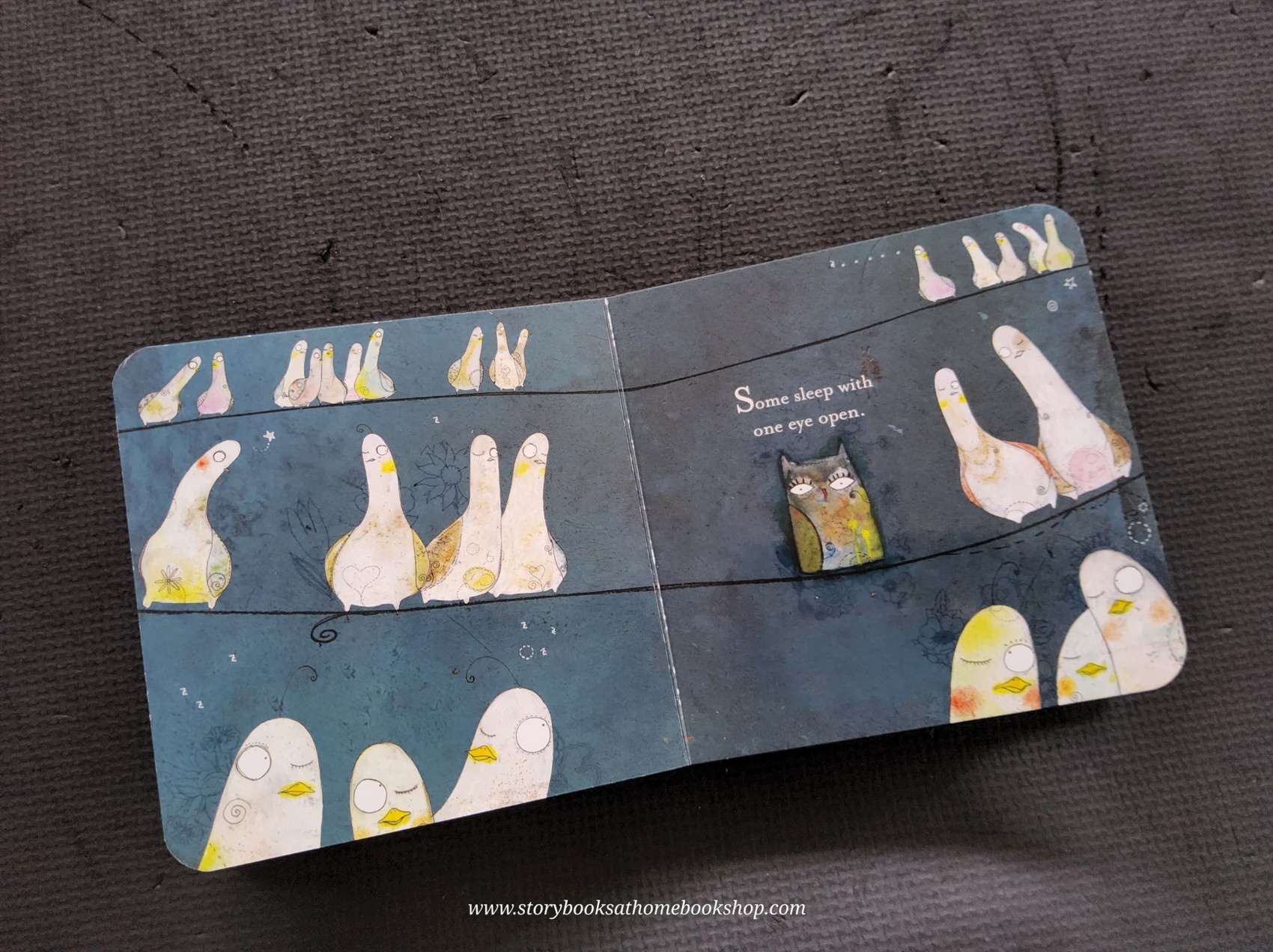 BOARD BOOK ** 🍅A BOOK OF SLEEP BY II SUNG NA