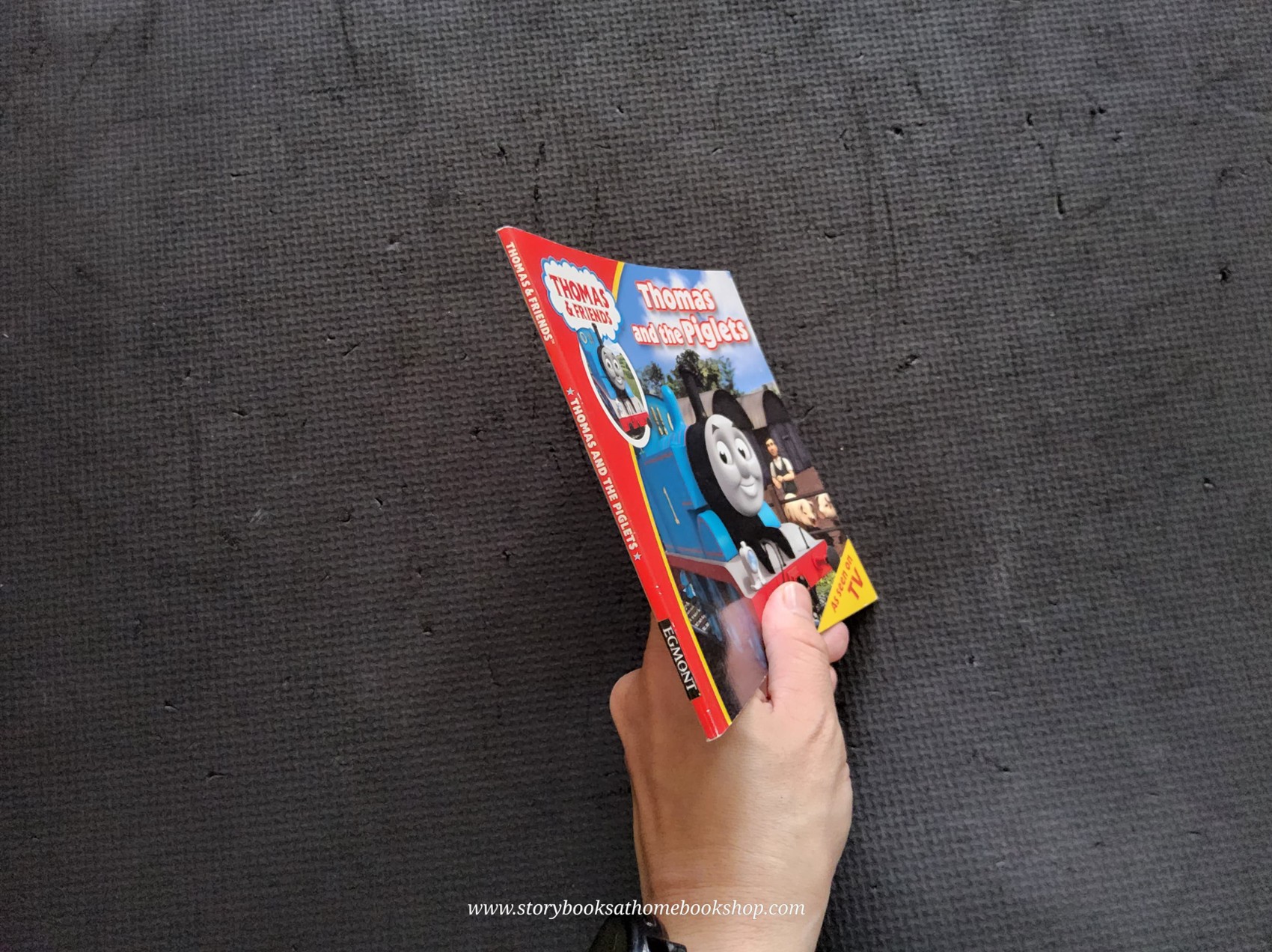 SMALL BOOK** **หนังสือนิทานปกอ่อน** 🍅🍓THOMAS&FRIENDS: THOMAS AND HE PIGLETS