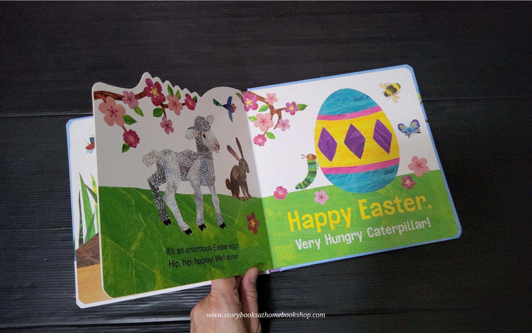 PEEP-THROUGH BOARD BOOK** ♥️THE VERY HUNGRY CATERPILLAR'S ESTER SURPRISE BY ERIC CARLE