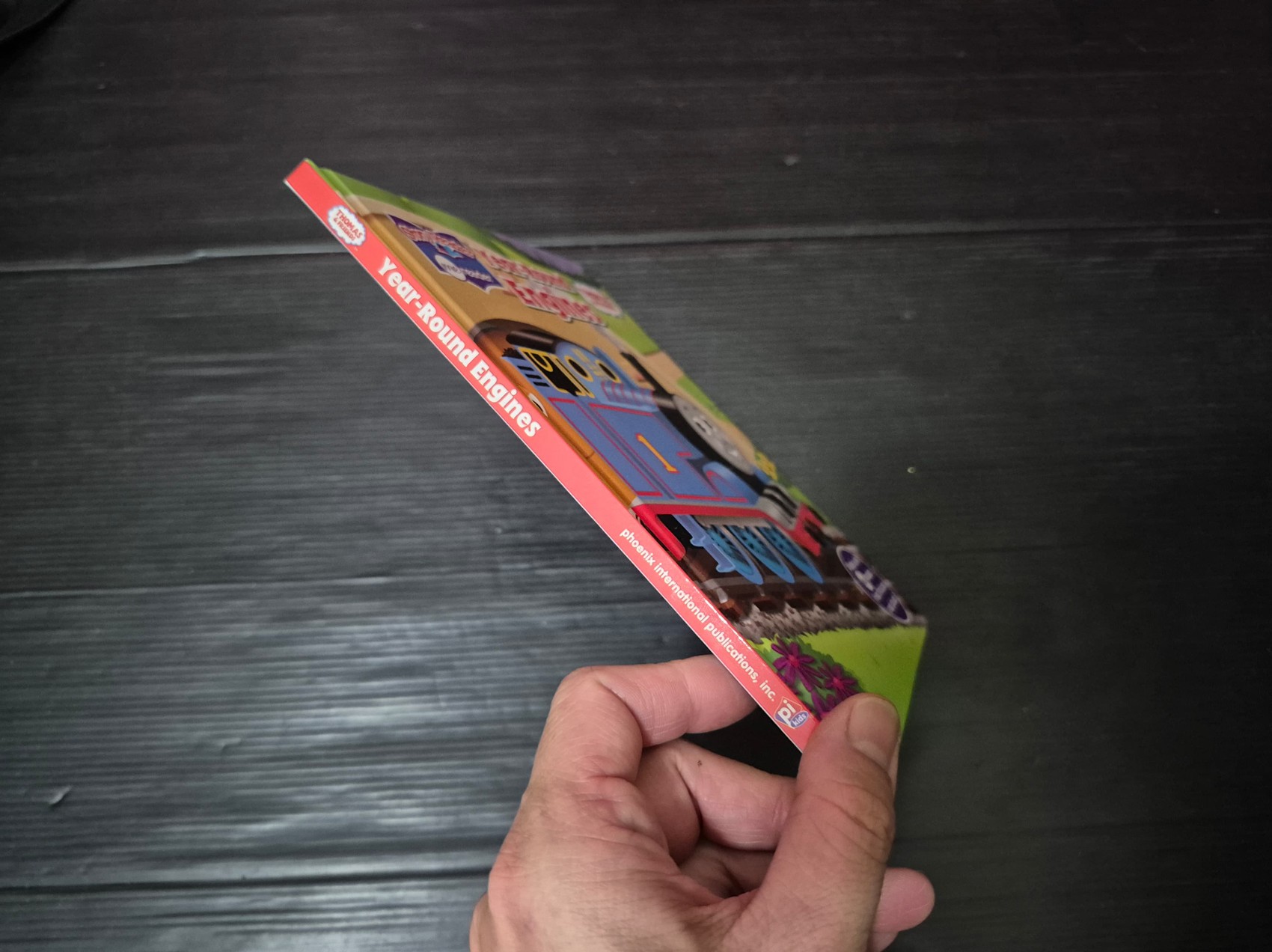 หนังสือนิทานปกแข็ง ** 🍅🍓 STORY READER:THOMAS&FRIENDS YEAR-ROUND ENGINES