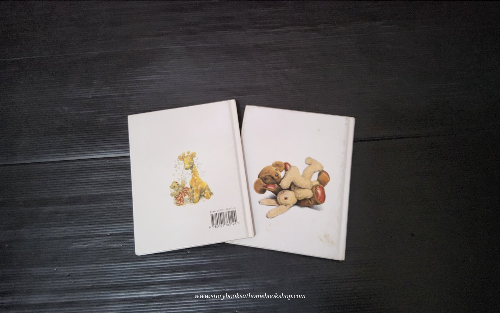 หนังสือนิทานปกแข็ง ** 🍅🍓 [SET 2 BOOKS] JOLLY SNOW+OLD BEAR BYB JANE HISSEY