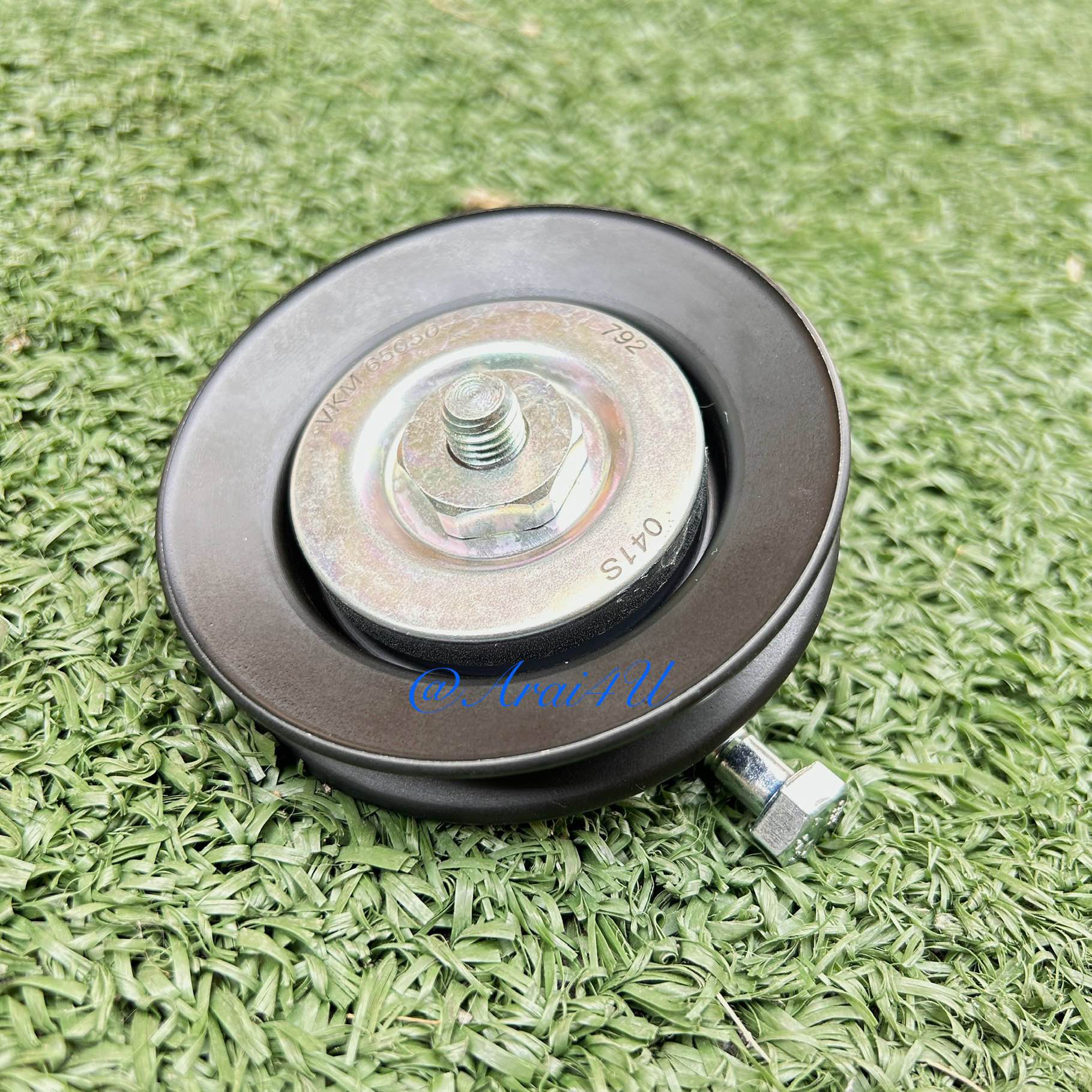 ลูกรอกตั้งสายพานแอร์ MITSUBISHI TRITON 2.5/3.2 SKF