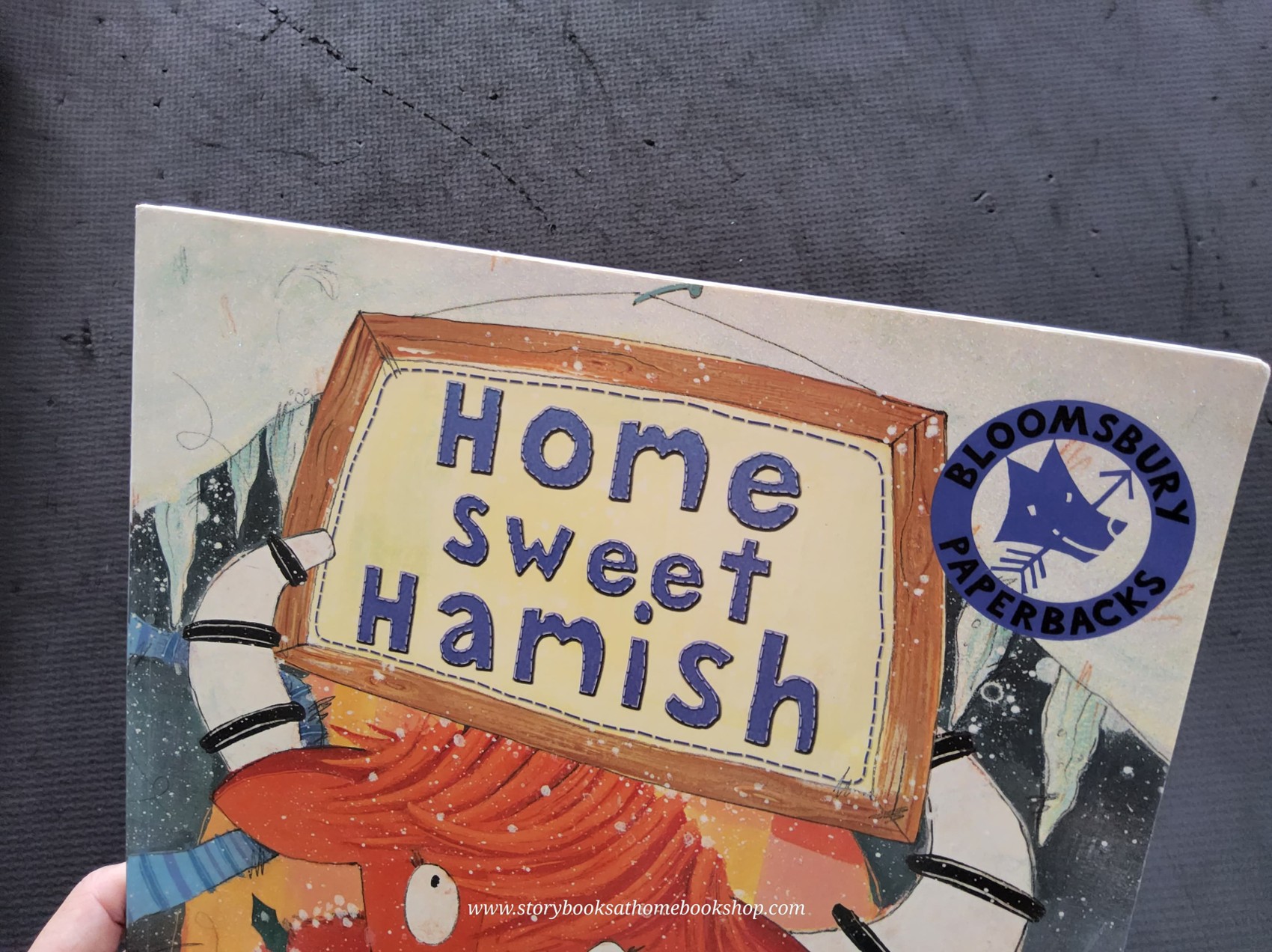 หนังสือนิทานปกอ่อน ปกกริทเตอร์** 🍅🍓HOME SWEET HAMISH BY NATALIE RUSSELL