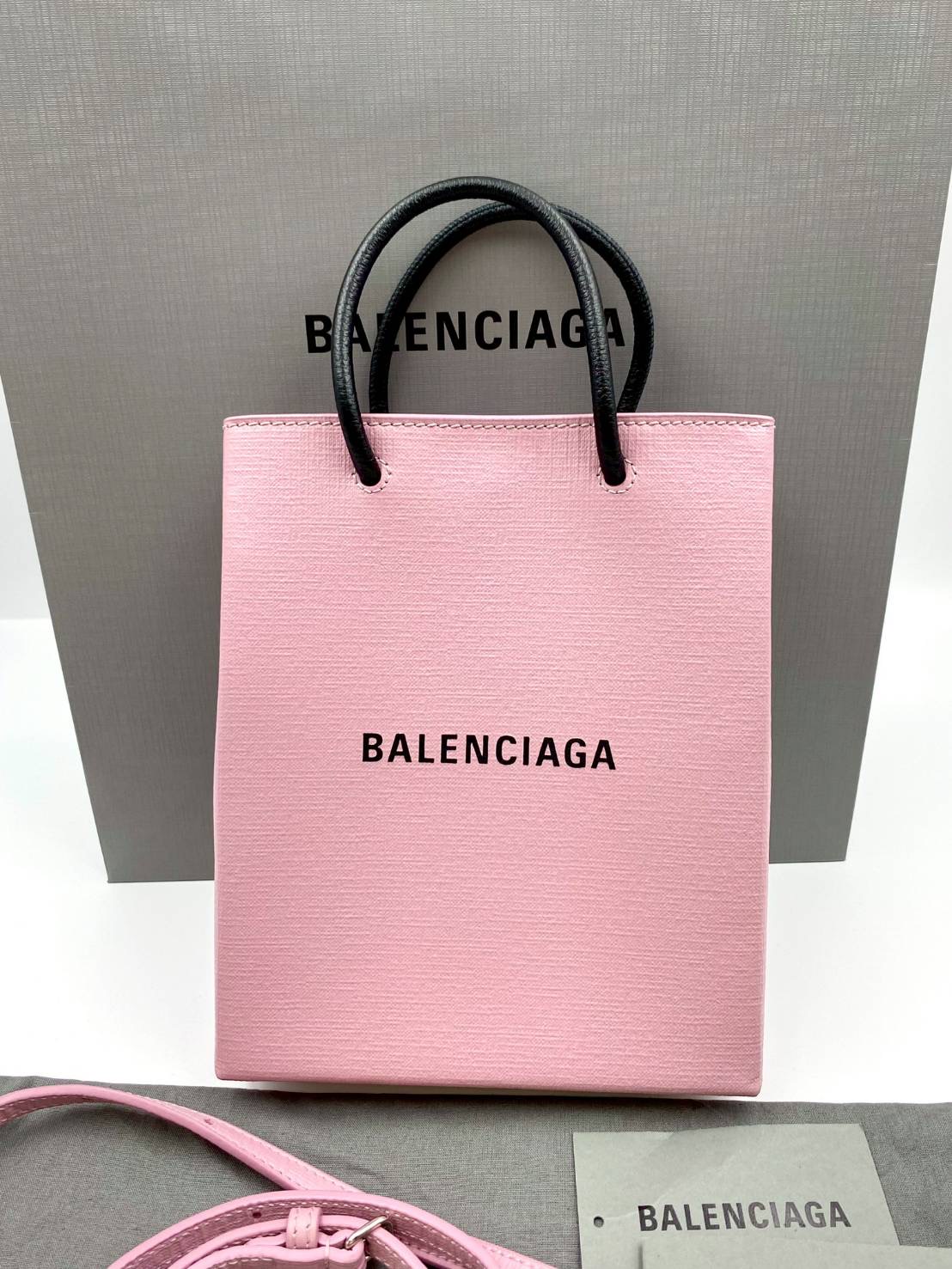 New BALENCIAGA SHOPPING PHONE HOLDER ENLARGED ขนาด : 21x17x5.5 ซม.