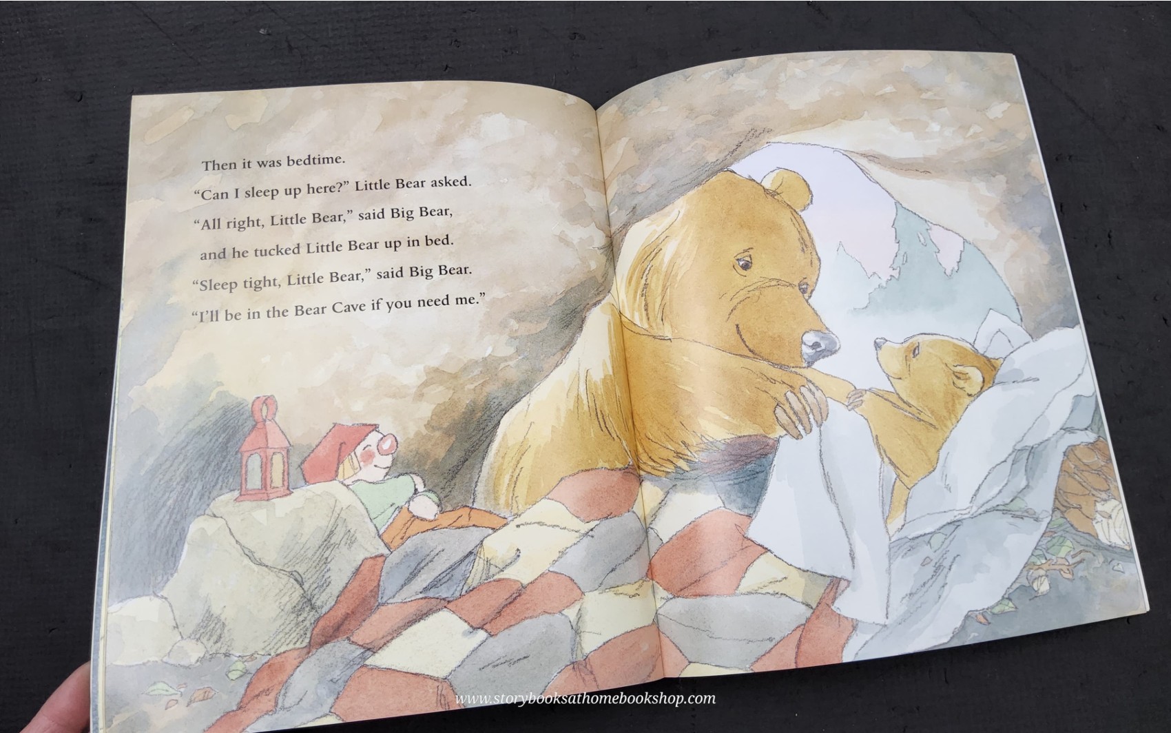 หนังสือนิทานปกอ่อน** 🍅🍓SLEEP TIGHT,LITTLE BEAR