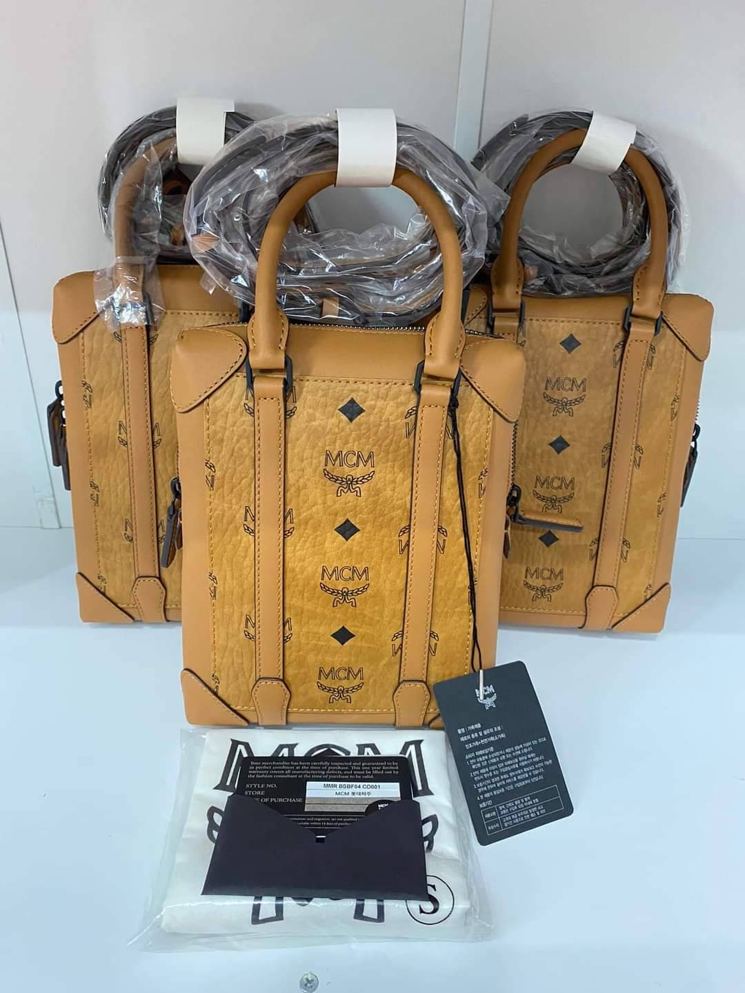 โปร New Mcm soft Berlin crossbody บาทอุปกรณ์การ์ด ถุงผ้า