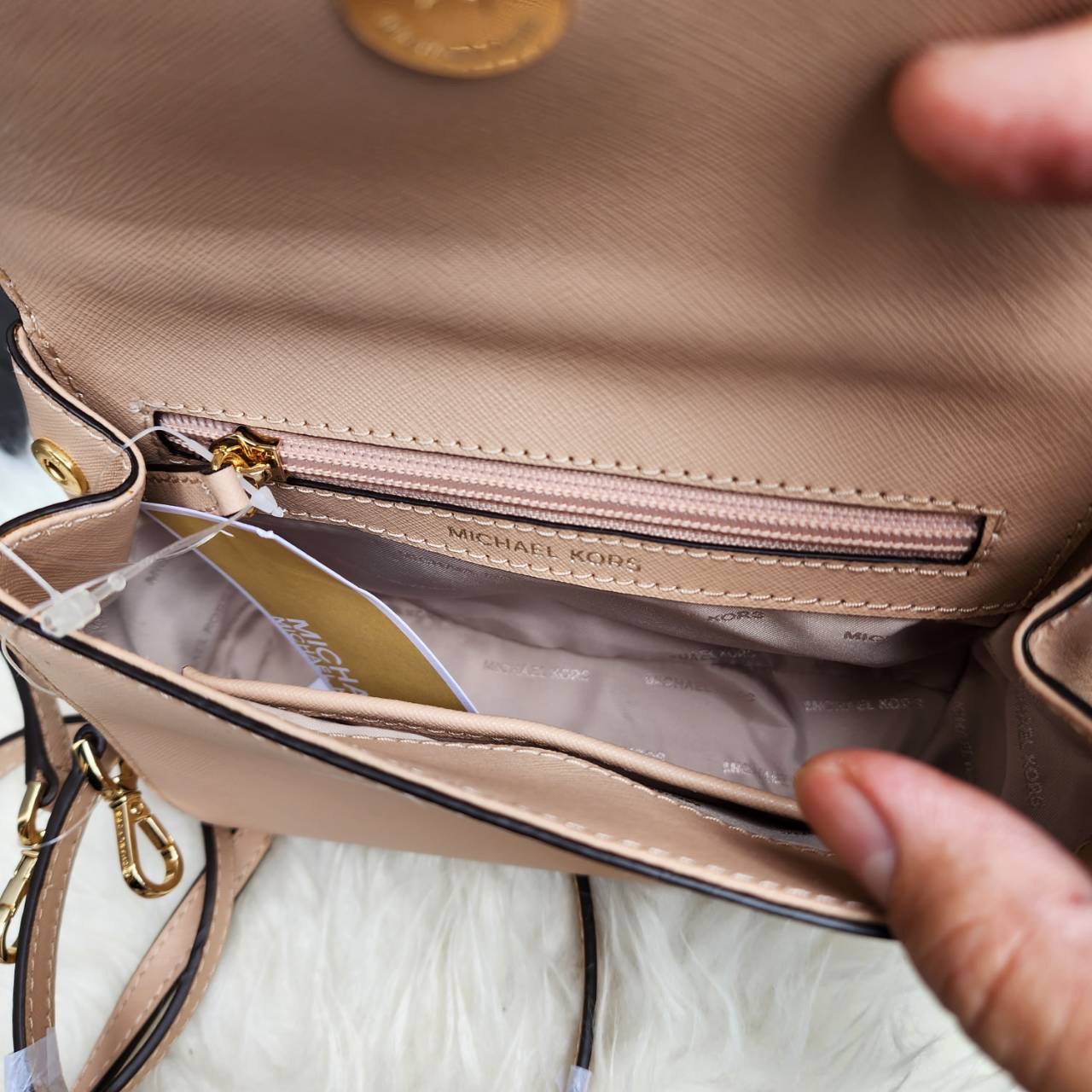 สีครีม Oyster New Michael kors ava extra small crossbody