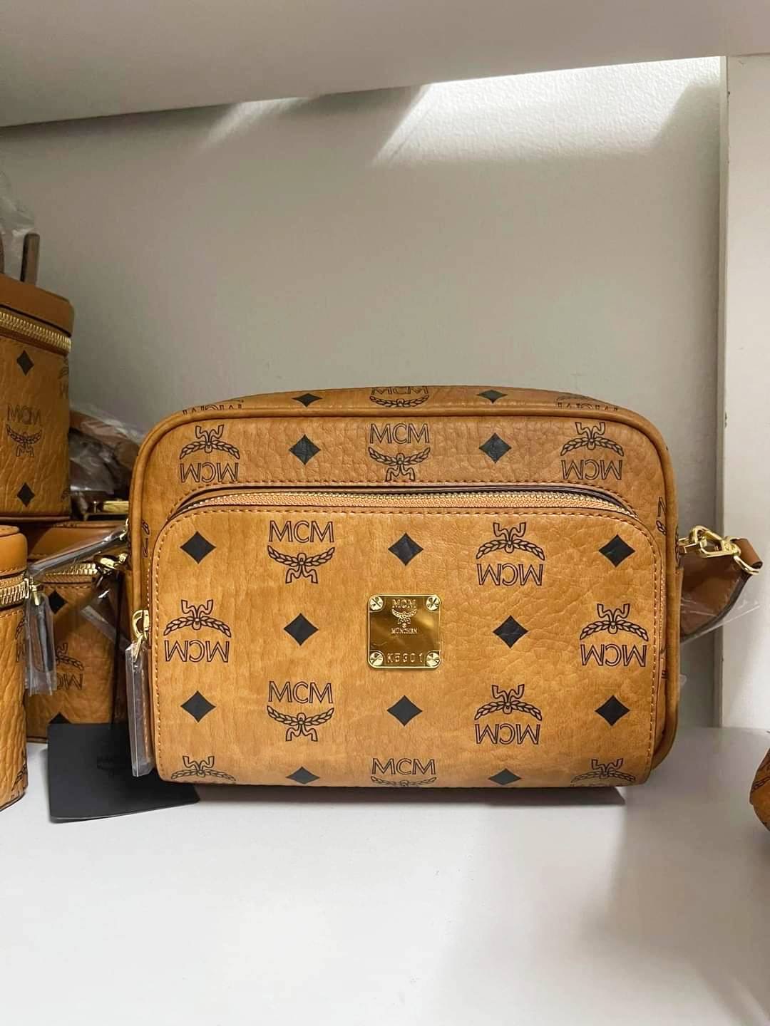 New Mcm klassic small crossbody อุปกรณ์การ์ด ถุงผ้า ถุงกระดาษ shop king power