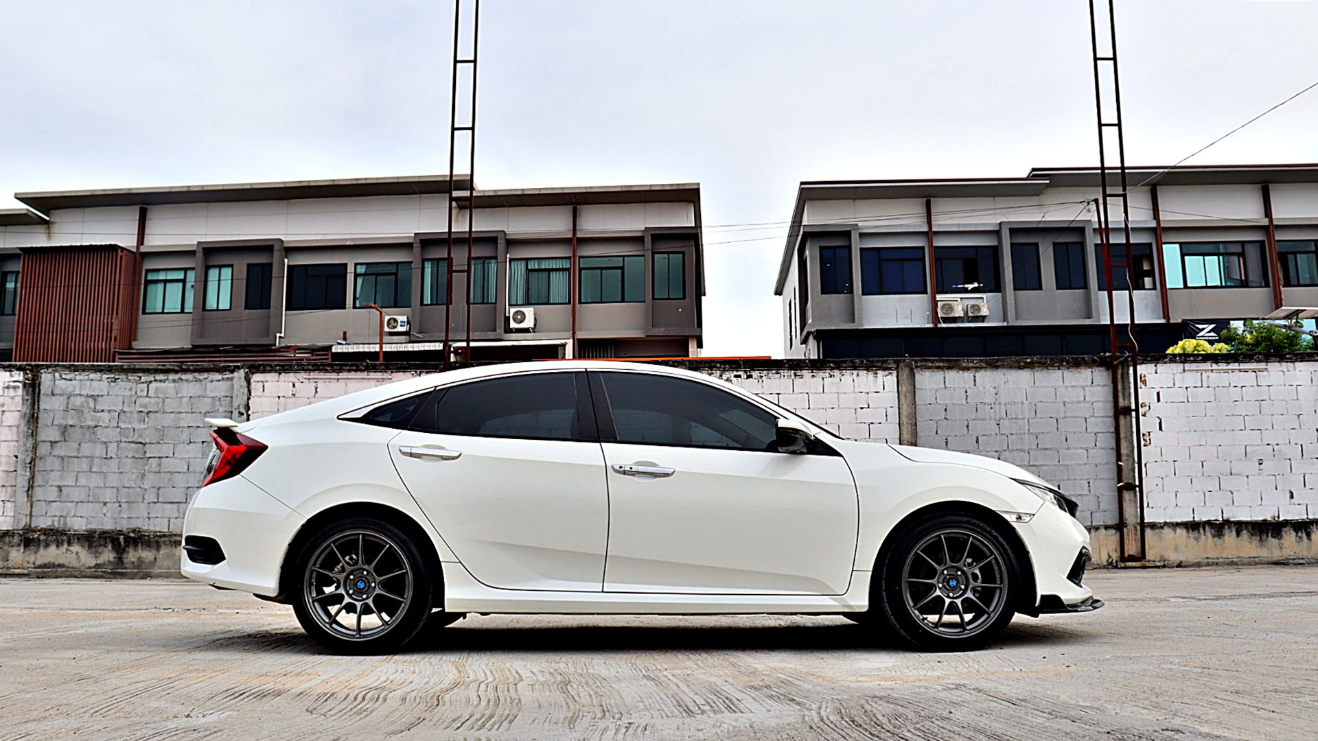 HONDA CIVIC FC เปลี่ยนล้อยาง ล้อ TC-105x ขอบ18นิ้ว ยาง KINTO FORZA 001 225/45R18 95W