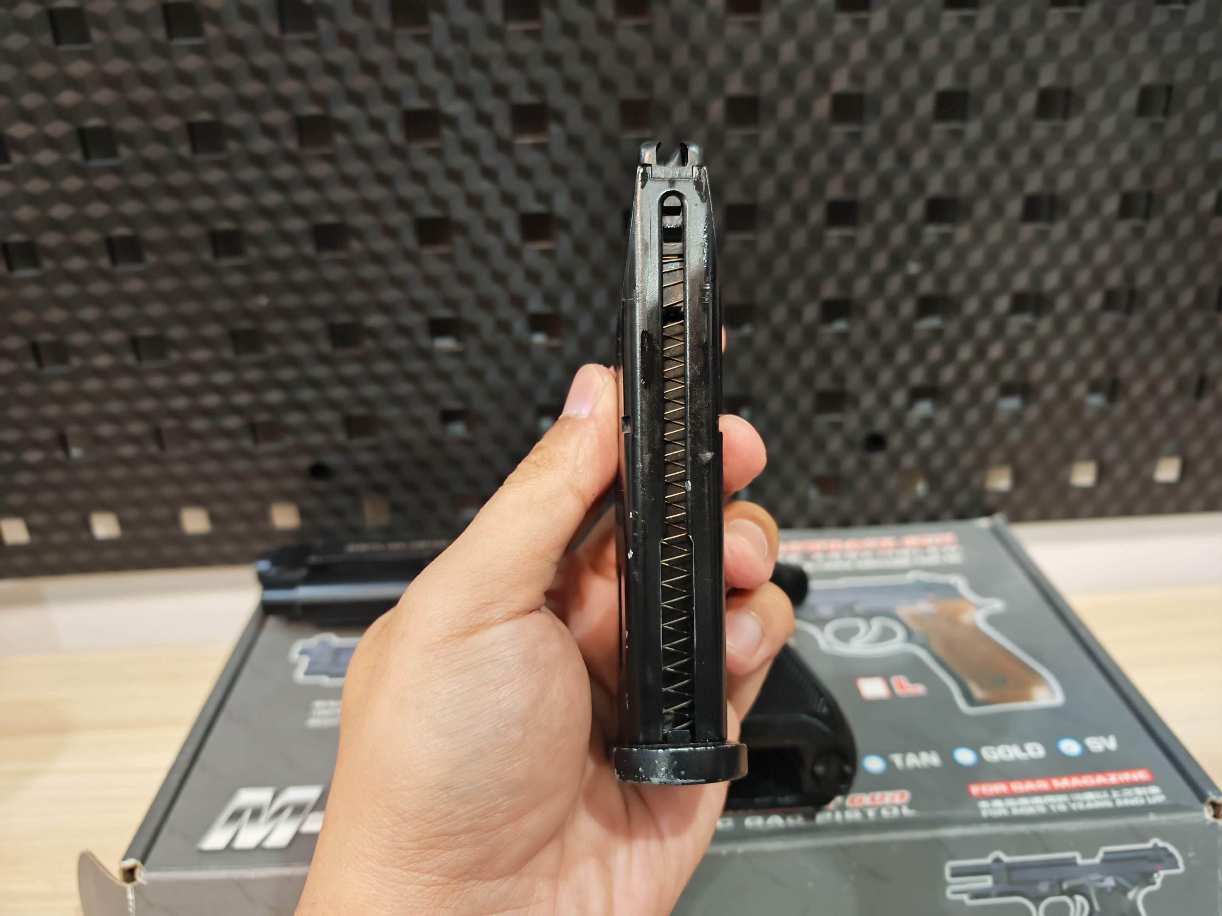 WE Beretta M92 Semi Version GBB ไต้หวัน BB Gun บีบีกัน แบบแก๊ส ปืนอัดลม มือสอง Airsoft Gun