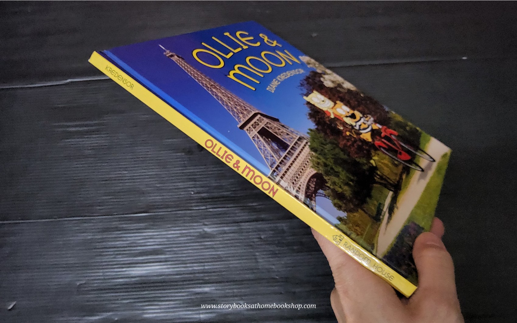 หนังสือนิทานปกแข็ง** ♥️OLLIE&MOON BY DIANE KREDENSOR