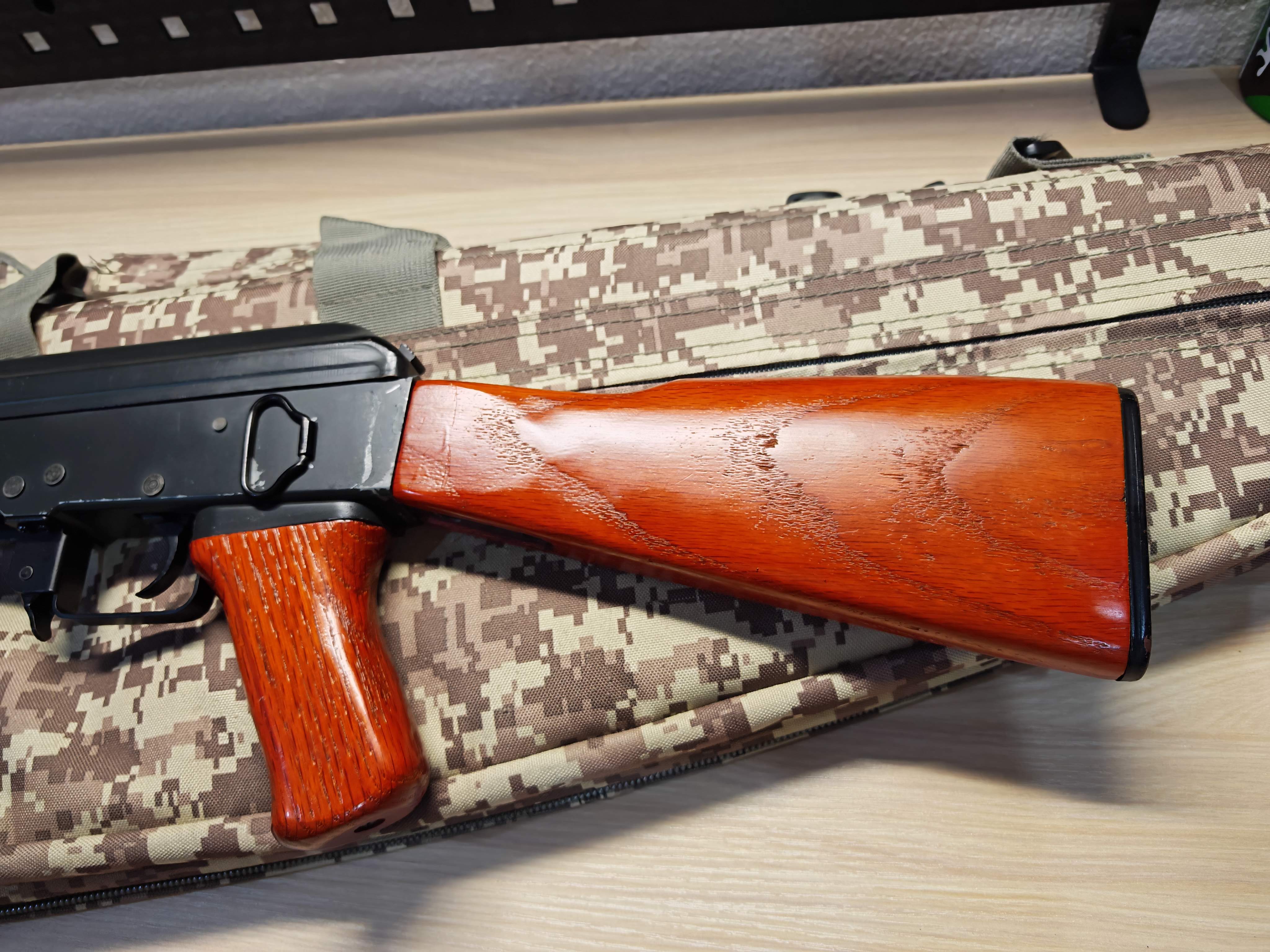 CYMA CM.042 AK47 บอดี้โลหะ ไม้แท้ + กระเป๋า AEG BB Gun บีบีกัน Airsoft Gun ปืนอัดลม ปืนยาวไฟฟ้า มือสอง