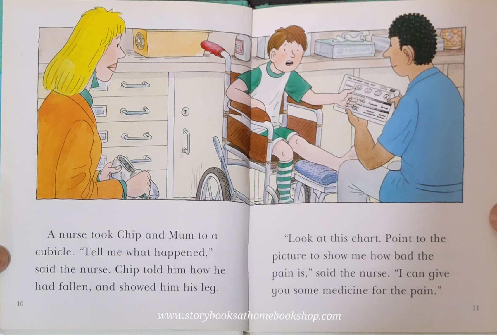 หนังสือนิทานปกแข็ง** 🍅READ AT HOME:FIRST EXPERIENCES: AT THE HOSPITAL