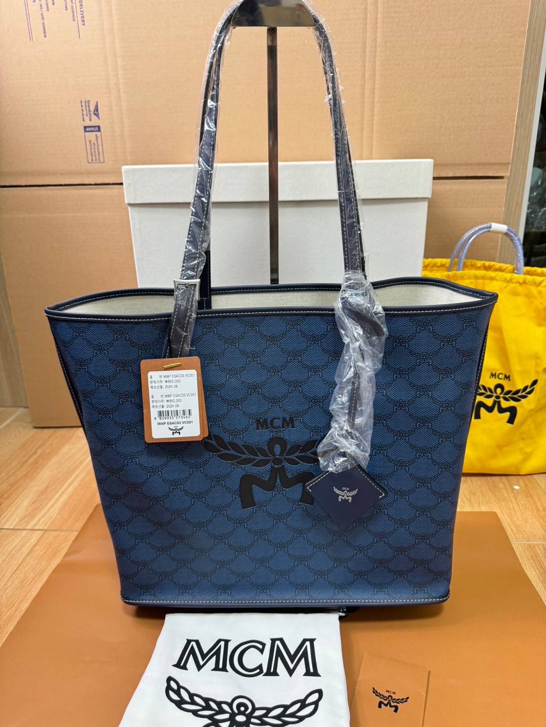 New Mcm himmel tote ใบใหญ่ อุปกรณ์การ์ด ถุงผ้า