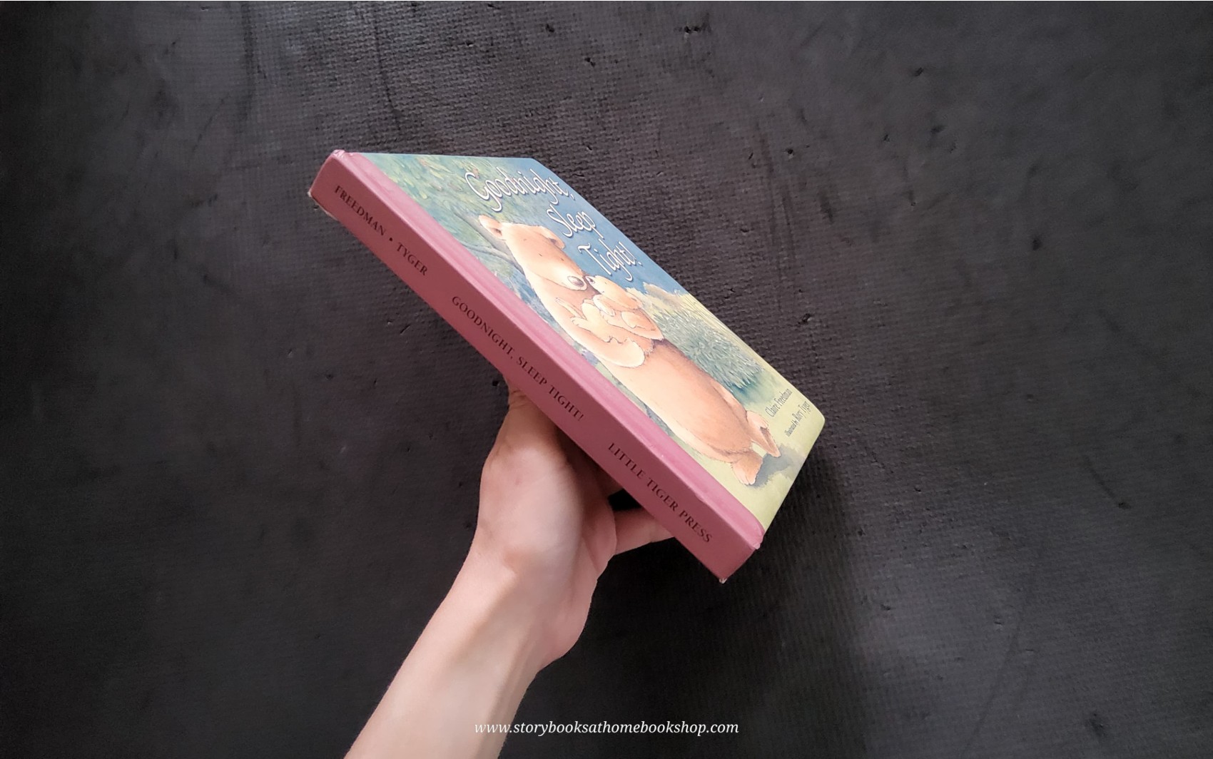 Board Book ** 🍅🍓GOODNIGHT,SLEEP TIGHT!