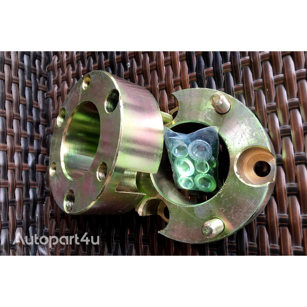 ชุดยกสูง Spacer TOYOTA Revo 1.5 นิ้ว