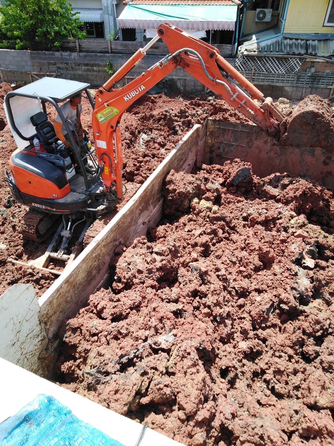 เช่าแบคโฮ PC30