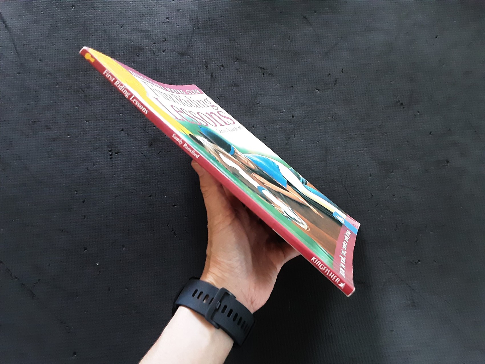 หนังสือความรู้ KINGFISHER RIDING CLUB:FIRST RIDING LESSONS