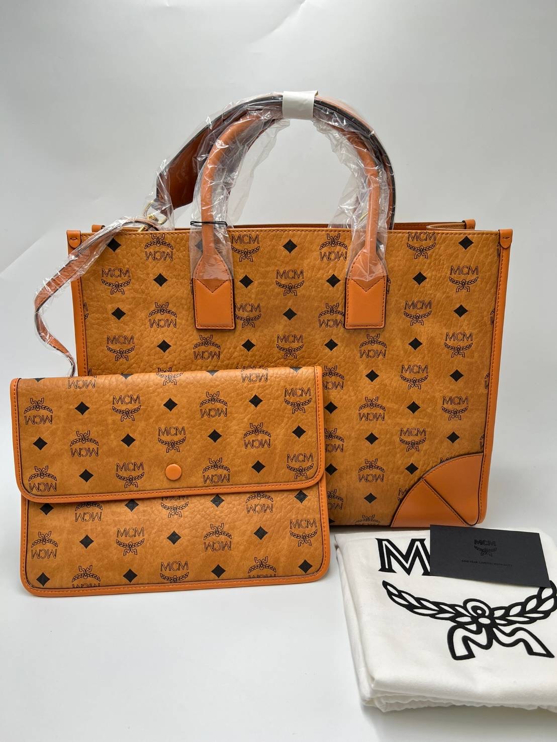 New Mcm ราคา 25990 บาท shop king power อุปกรณ์การ์ด ถุงผ้า ถุงกระดาษ