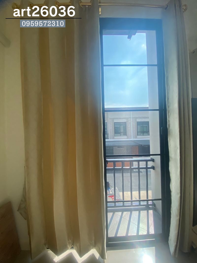 หน้าต่าง ประตู โมเดิร์นโทนสีดำ กระจกบานเลื่อน